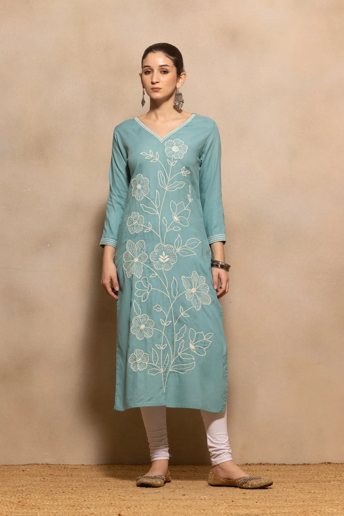 Green Floral Embroidered Kurta - Image 6