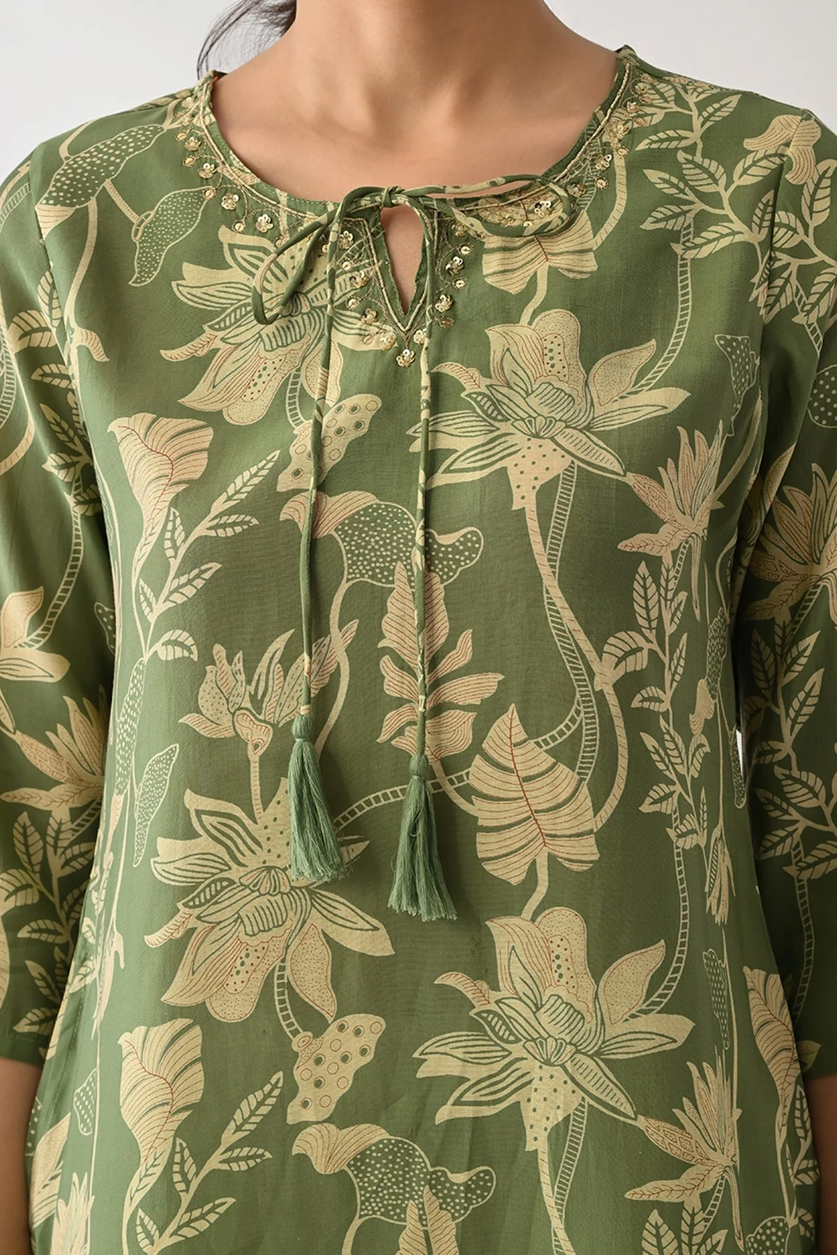 Green Floral Printed Kurta - Image 2