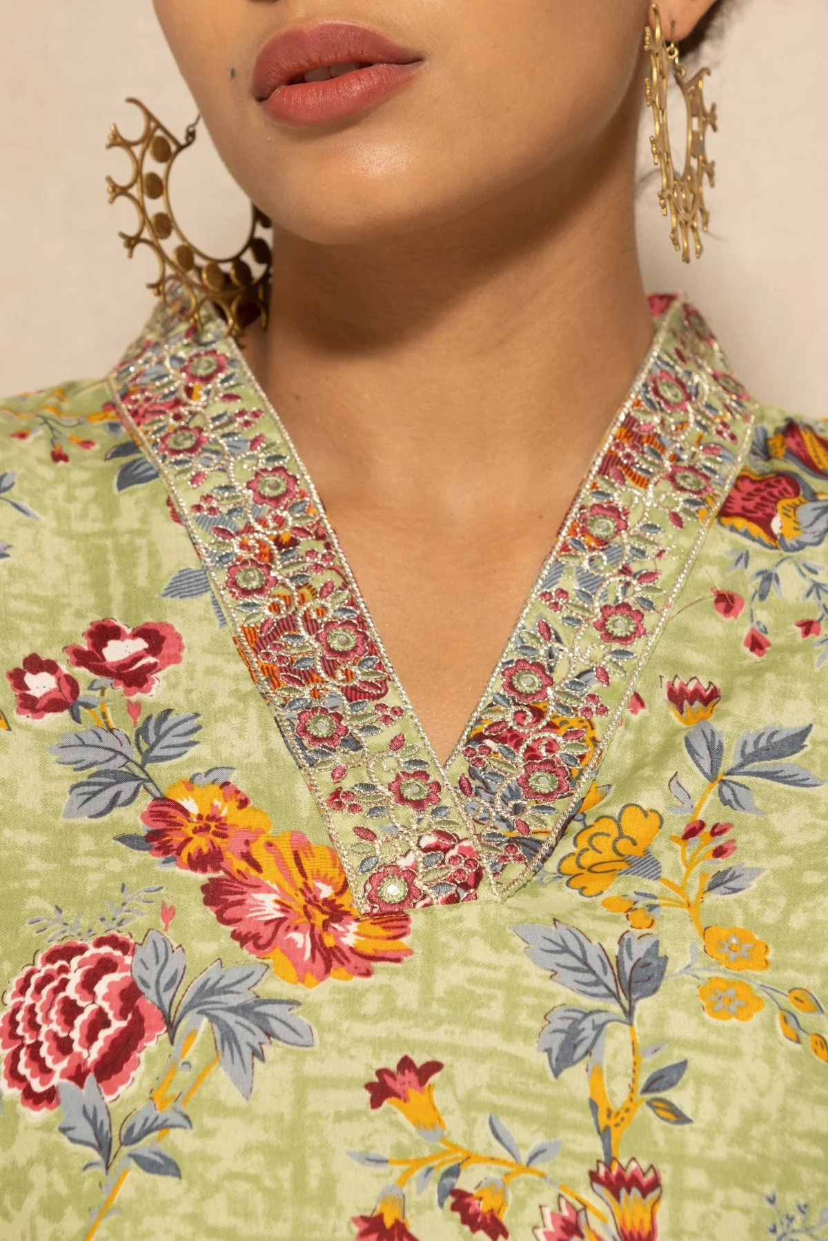 Green Floral Printed Kurta 3 Pcs Set - Image 4