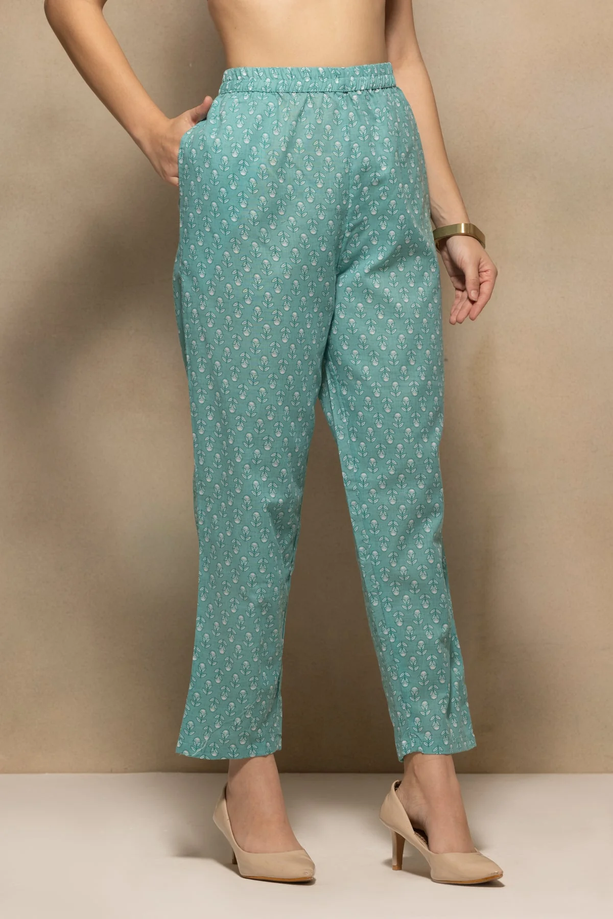 Green Floral Printed Kurta 3 Pcs Set - Image 6