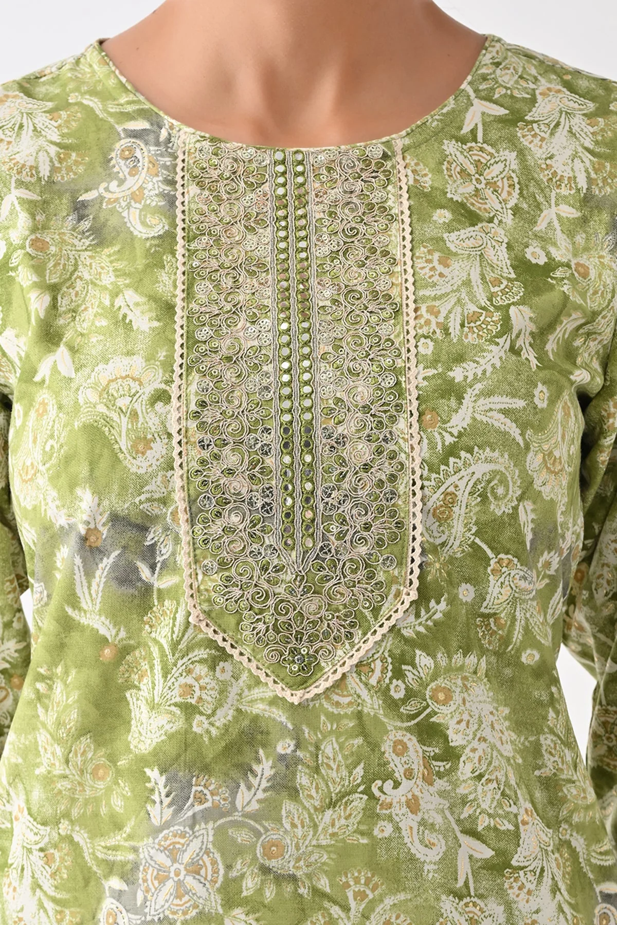 Green Paisley Printed Kurta 3 Pcs Set - Image 2