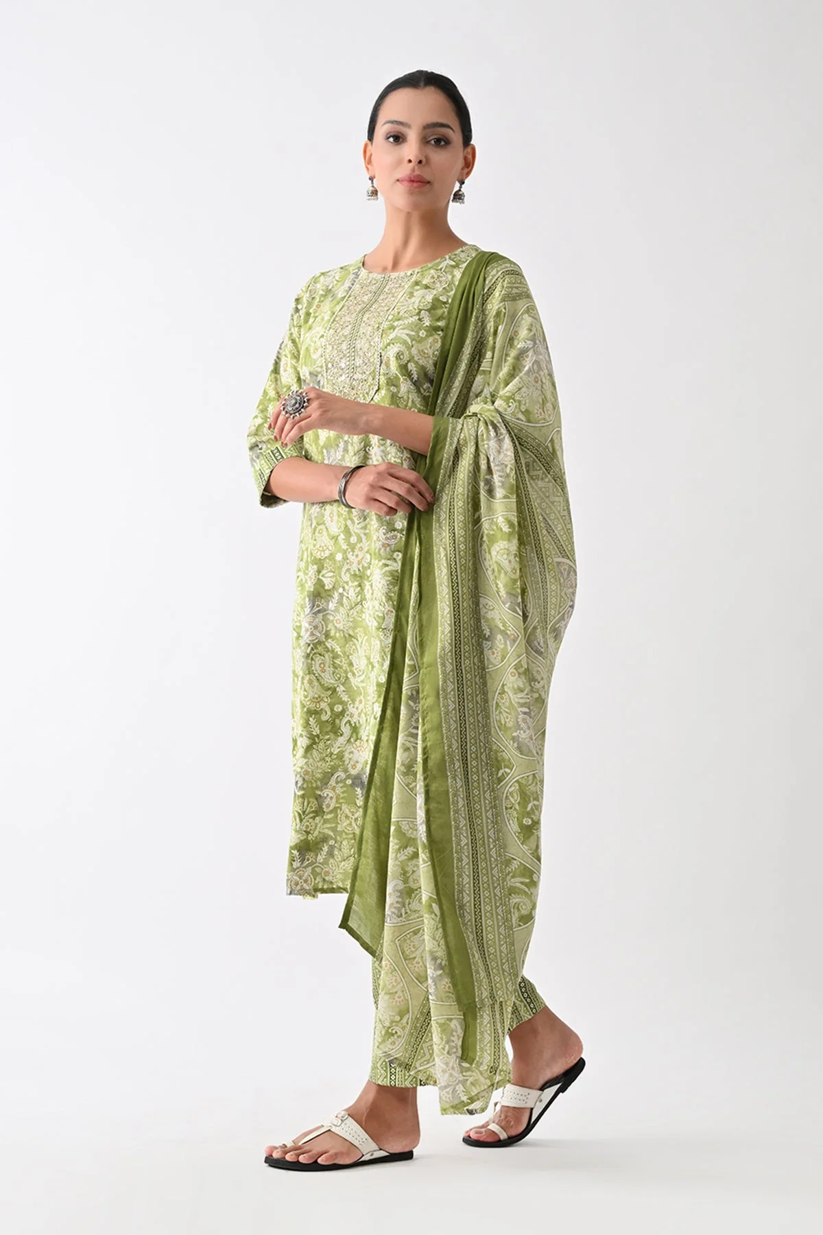 Green Paisley Printed Kurta 3 Pcs Set - Image 5