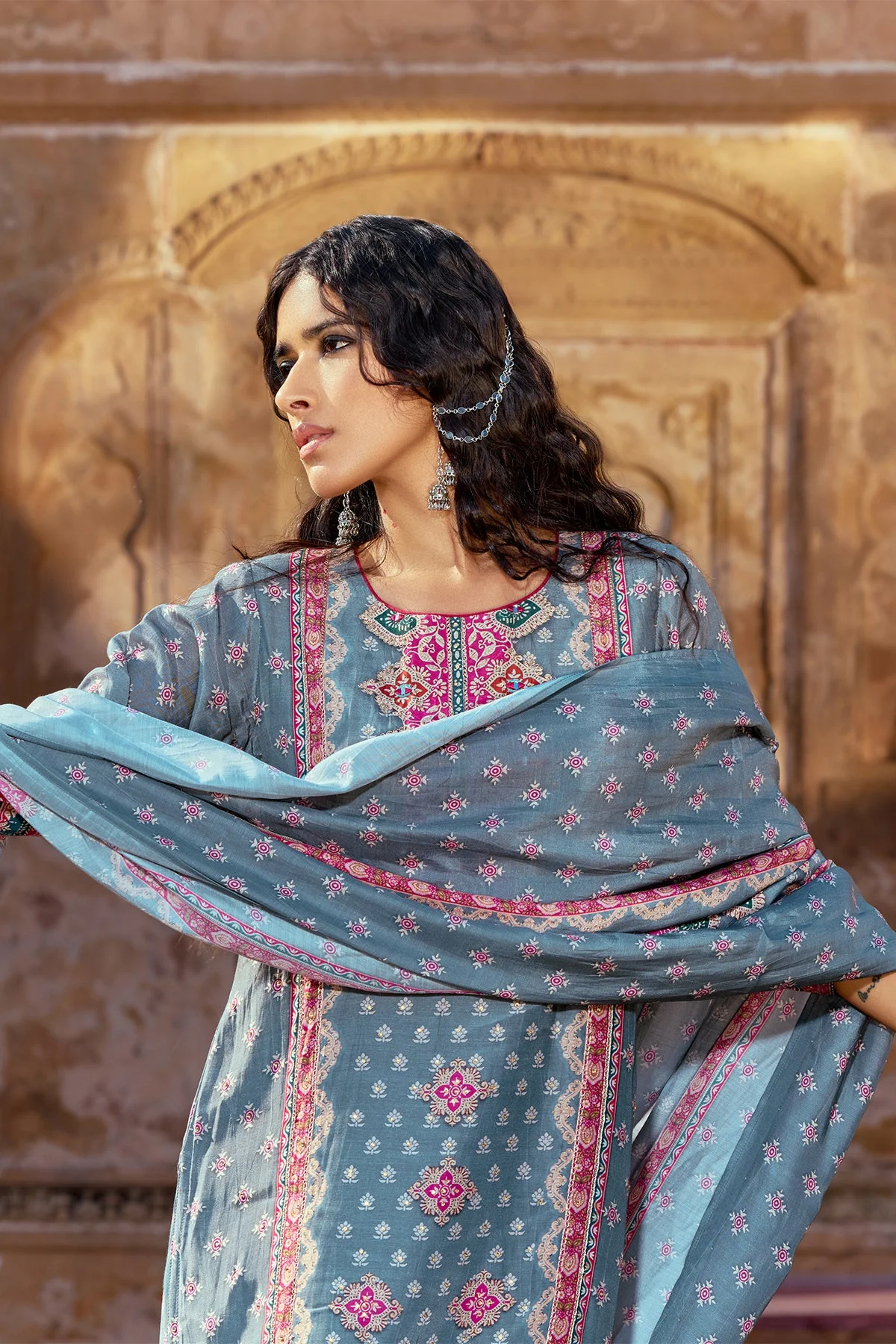 Grey Embellished Kurta 3 Pcs Set - Image 3