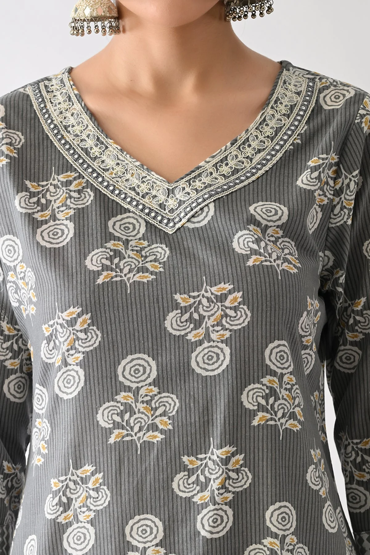 Grey Printed Kurta 3 Pcs Set - Image 2