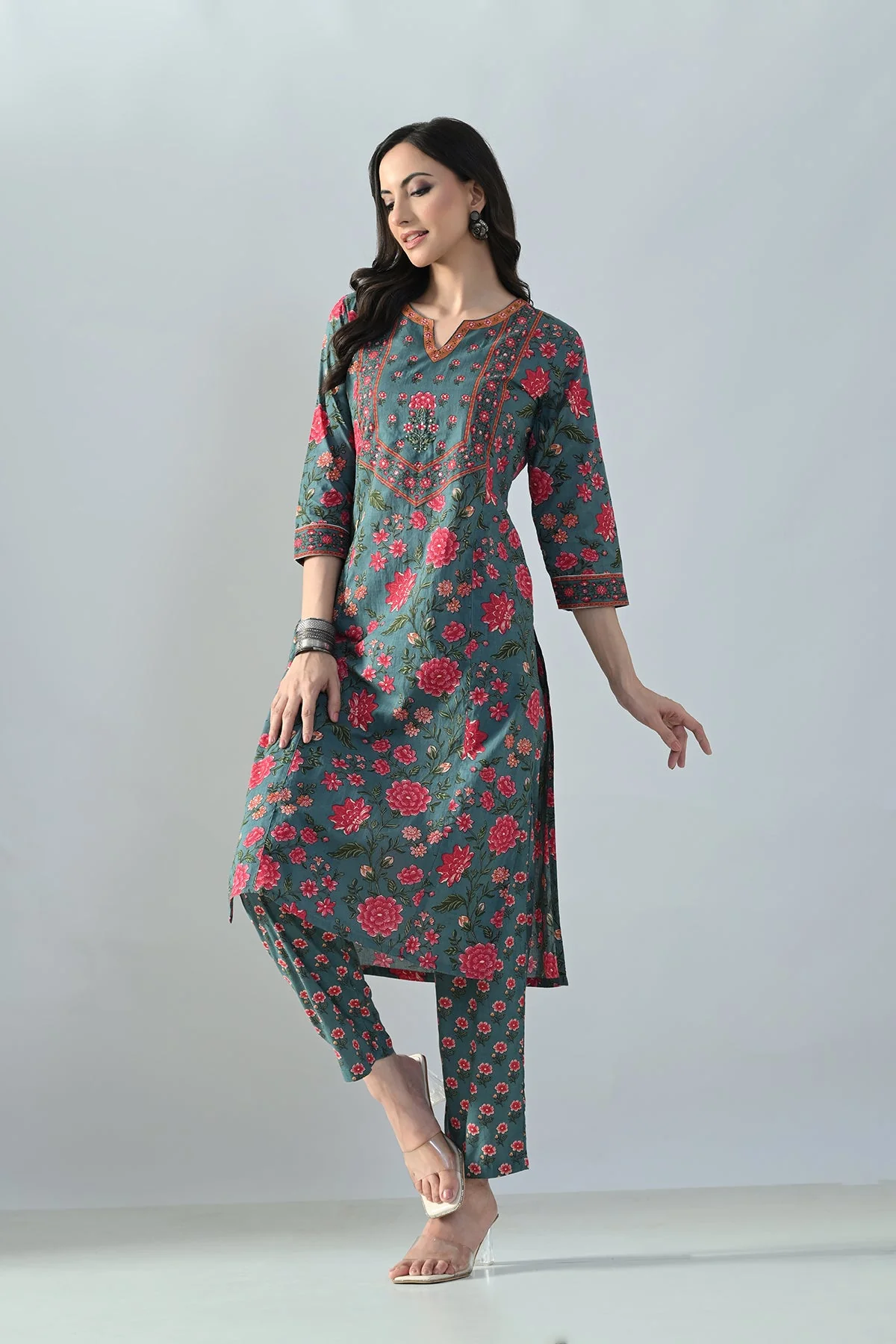 Grey Printed Straight Kurta 2 Pcs Set - Image 2