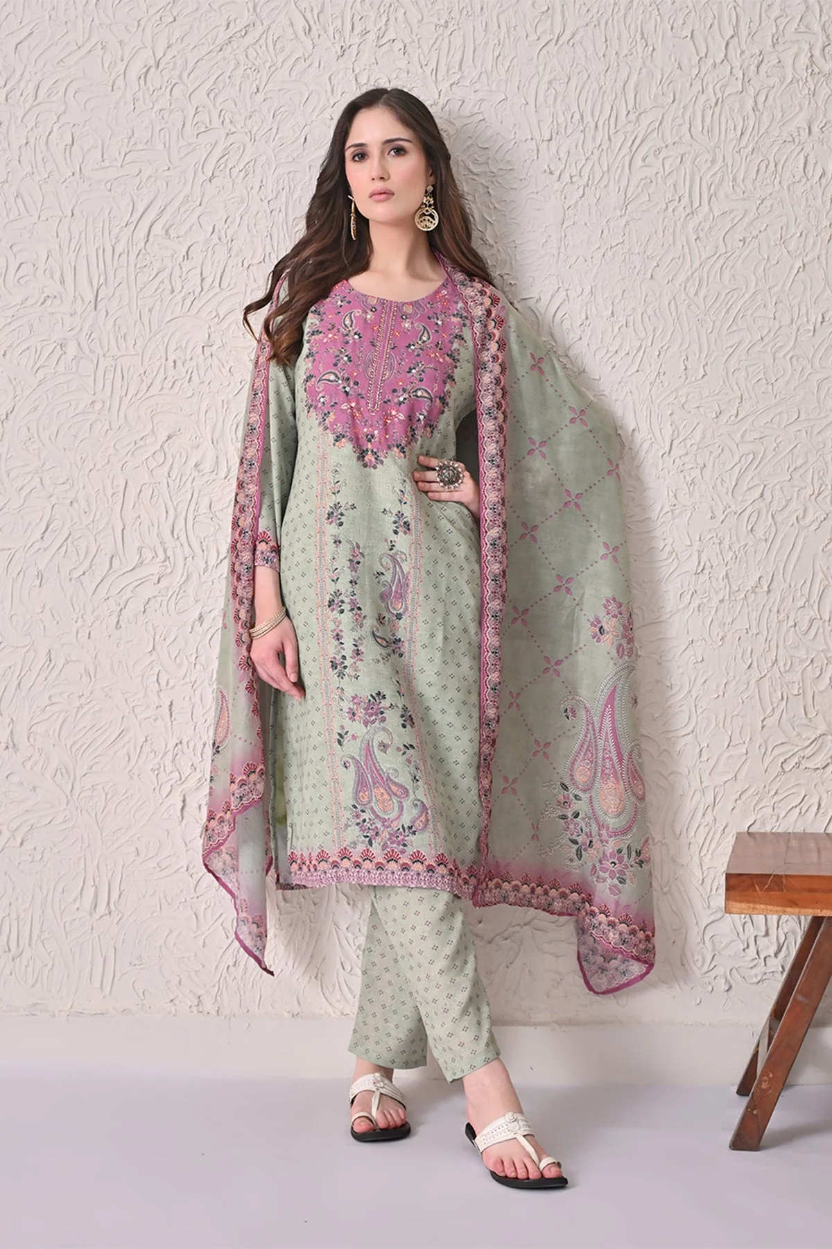 Light Green Paisley Printed Kurta 3 Pcs Set - Image 7