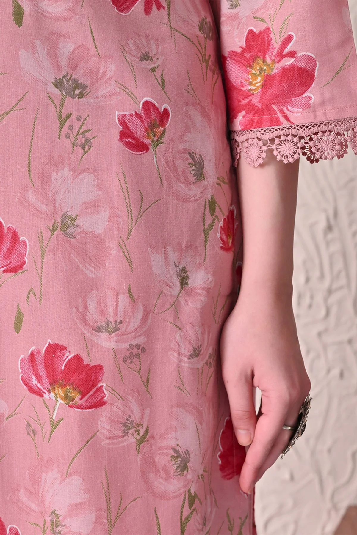 Light Pink Floral Printed Kurta 3 Pcs Set - Image 8