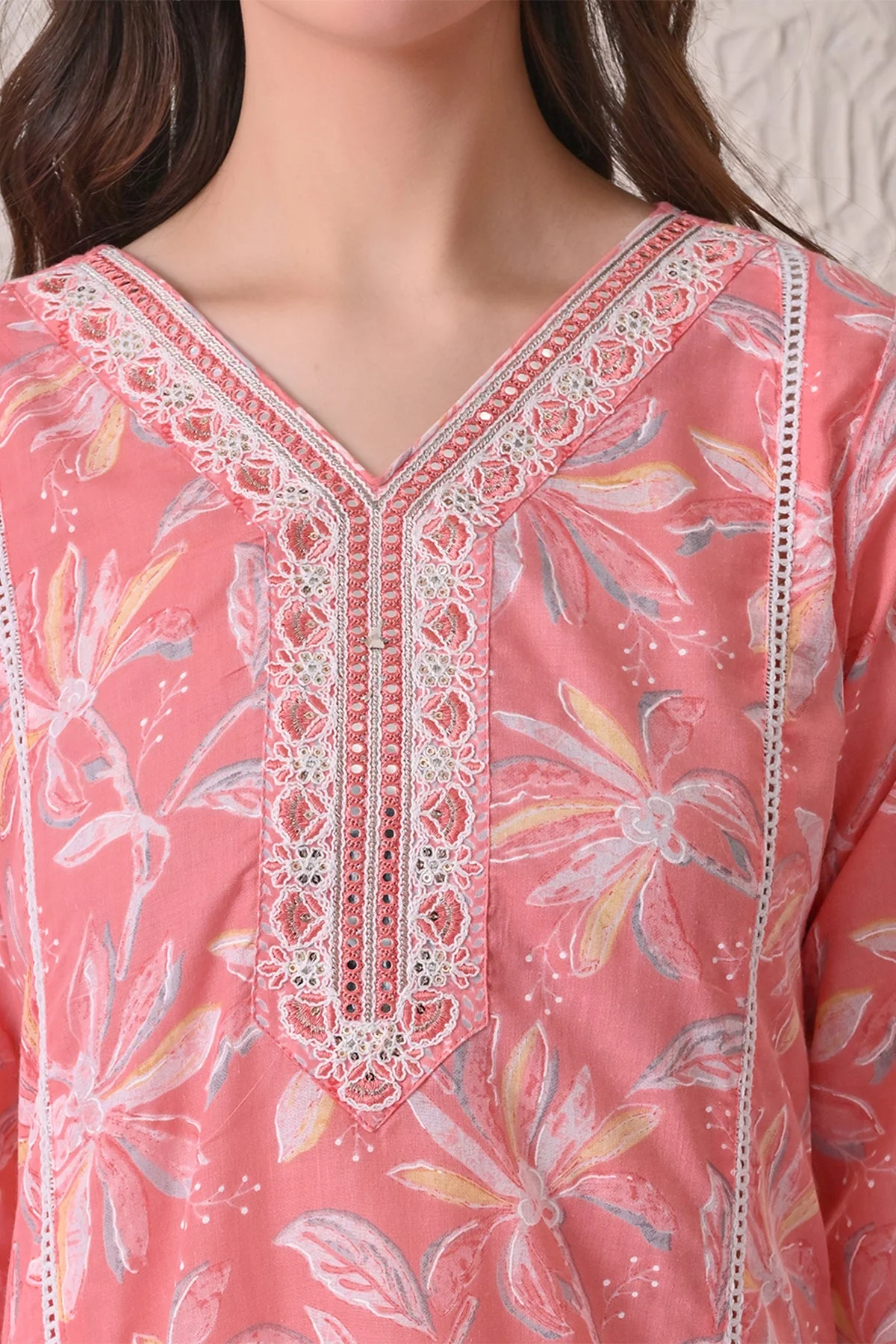 Light Pink Printed Kurta 3 Pcs Set - Image 4
