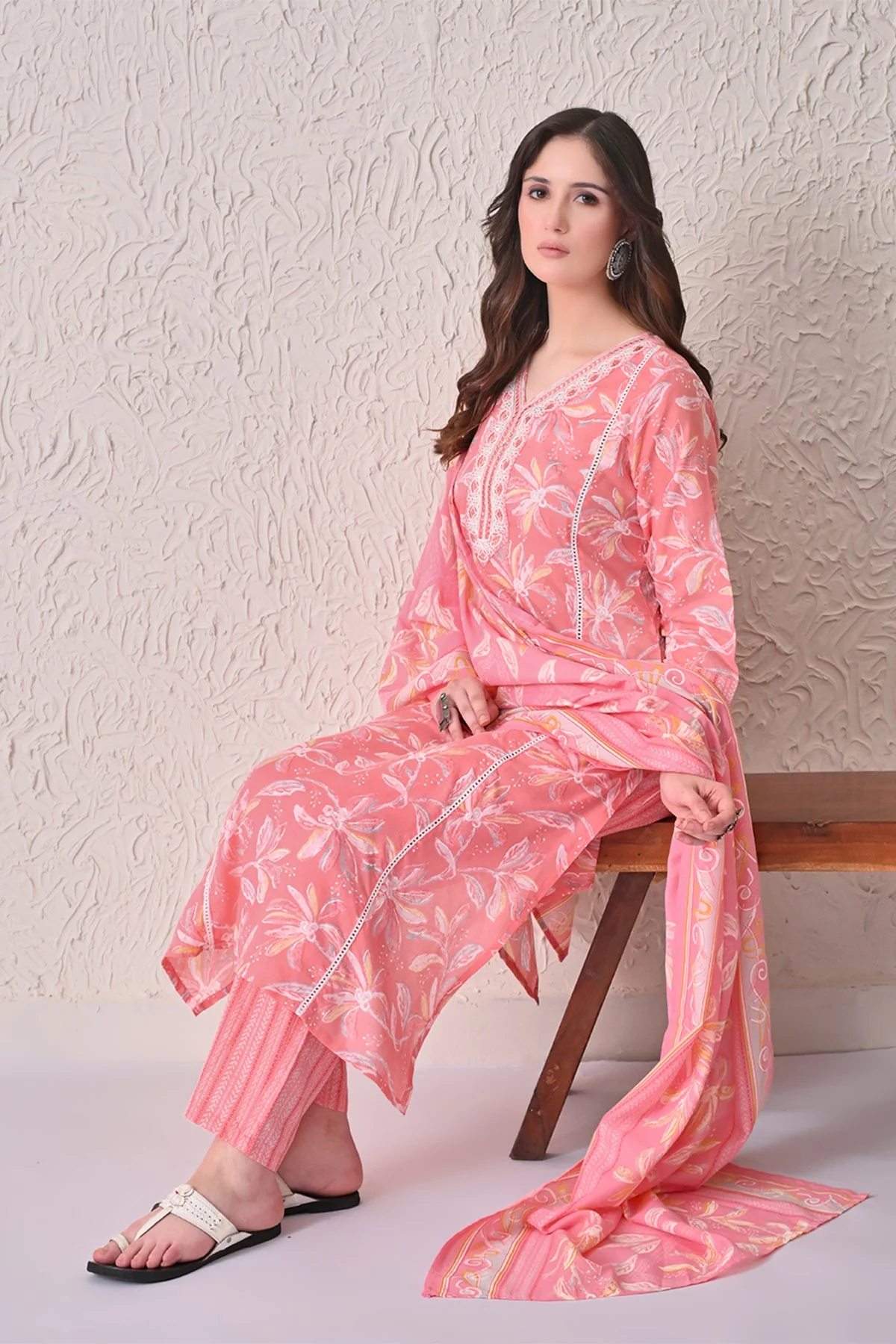 Light Pink Printed Kurta 3 Pcs Set - Image 7