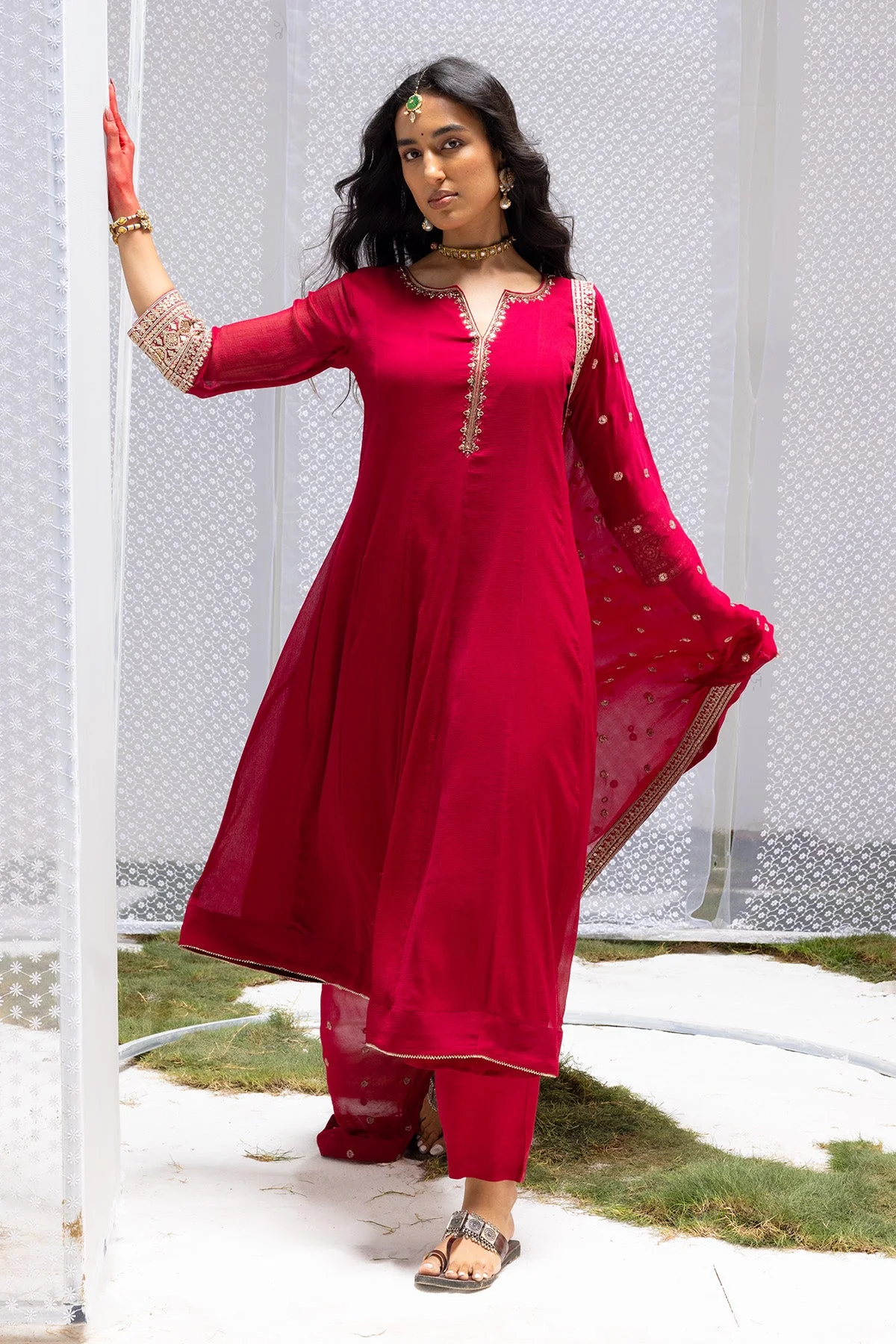 Magenta Embellished Kurta 3 Pcs Set - Image 4