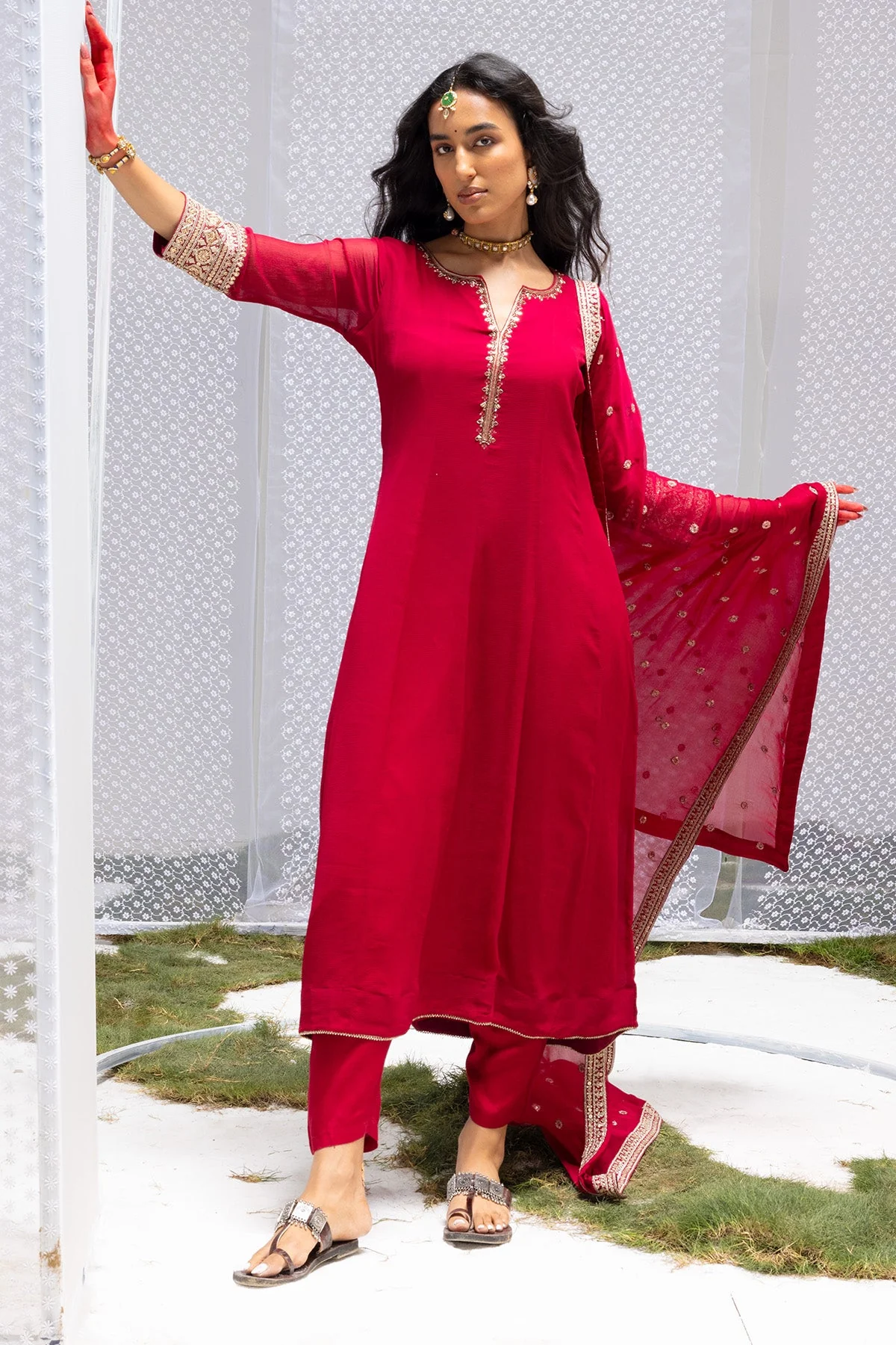 Magenta Embellished Kurta 3 Pcs Set - Image 7
