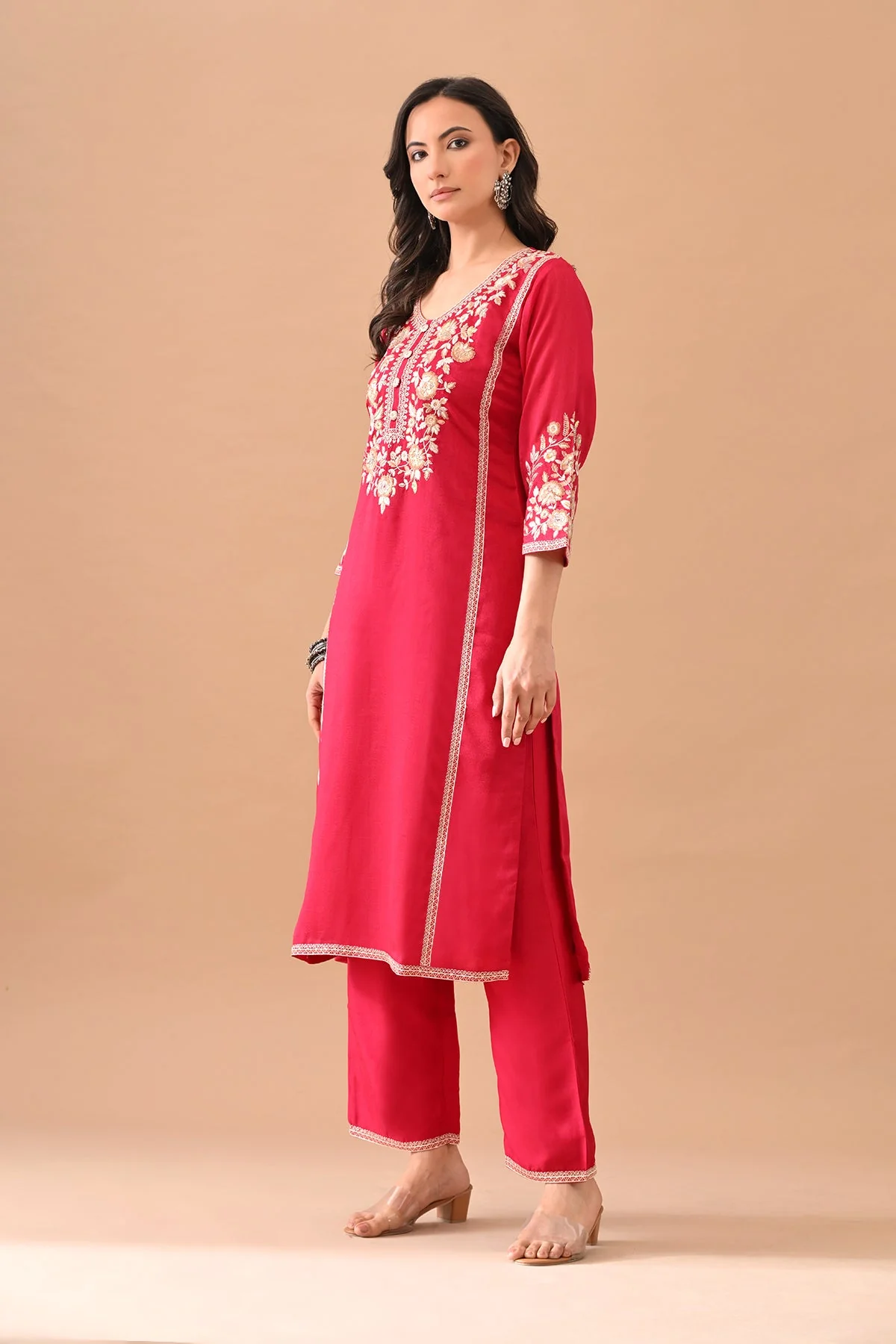 Magenta Embroidered Kurta 3 Pcs Set - Image 2