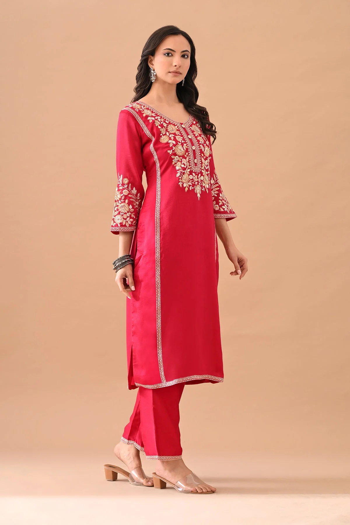 Magenta Embroidered Kurta 3 Pcs Set - Image 3