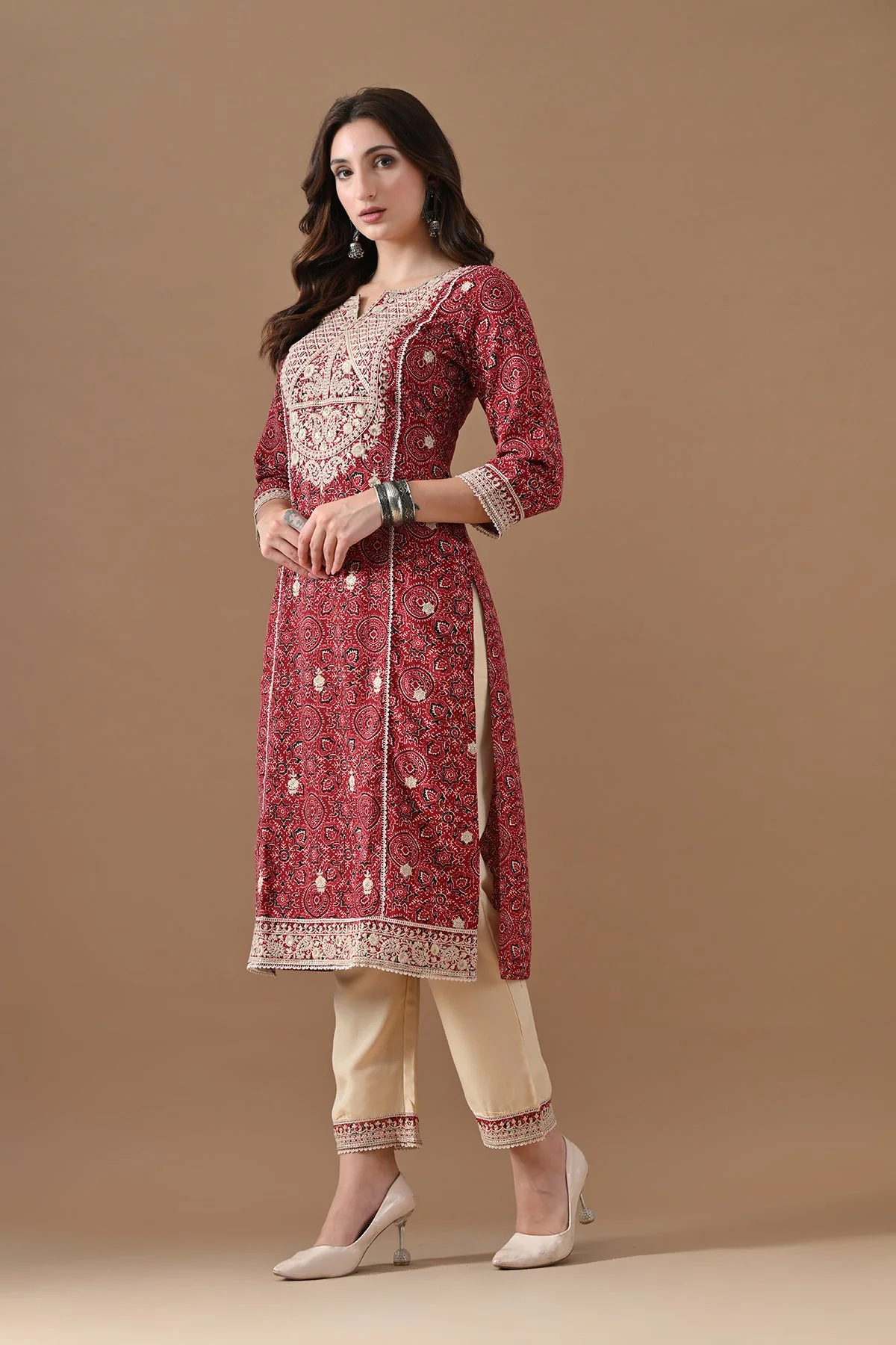Maroon Embroidered Kurta 2 Pcs Set - Image 2