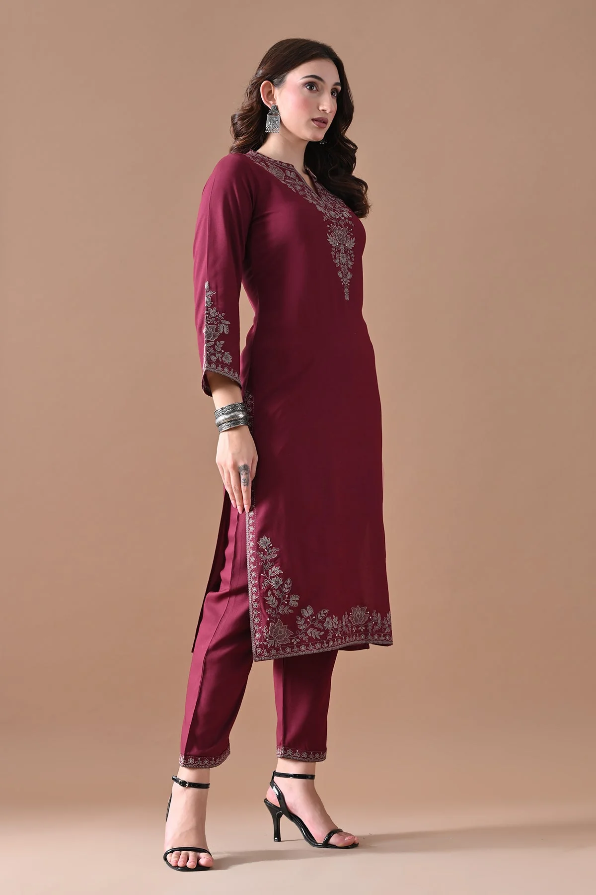 Maroon Embroidered Kurta 2 Pcs Set - Image 3