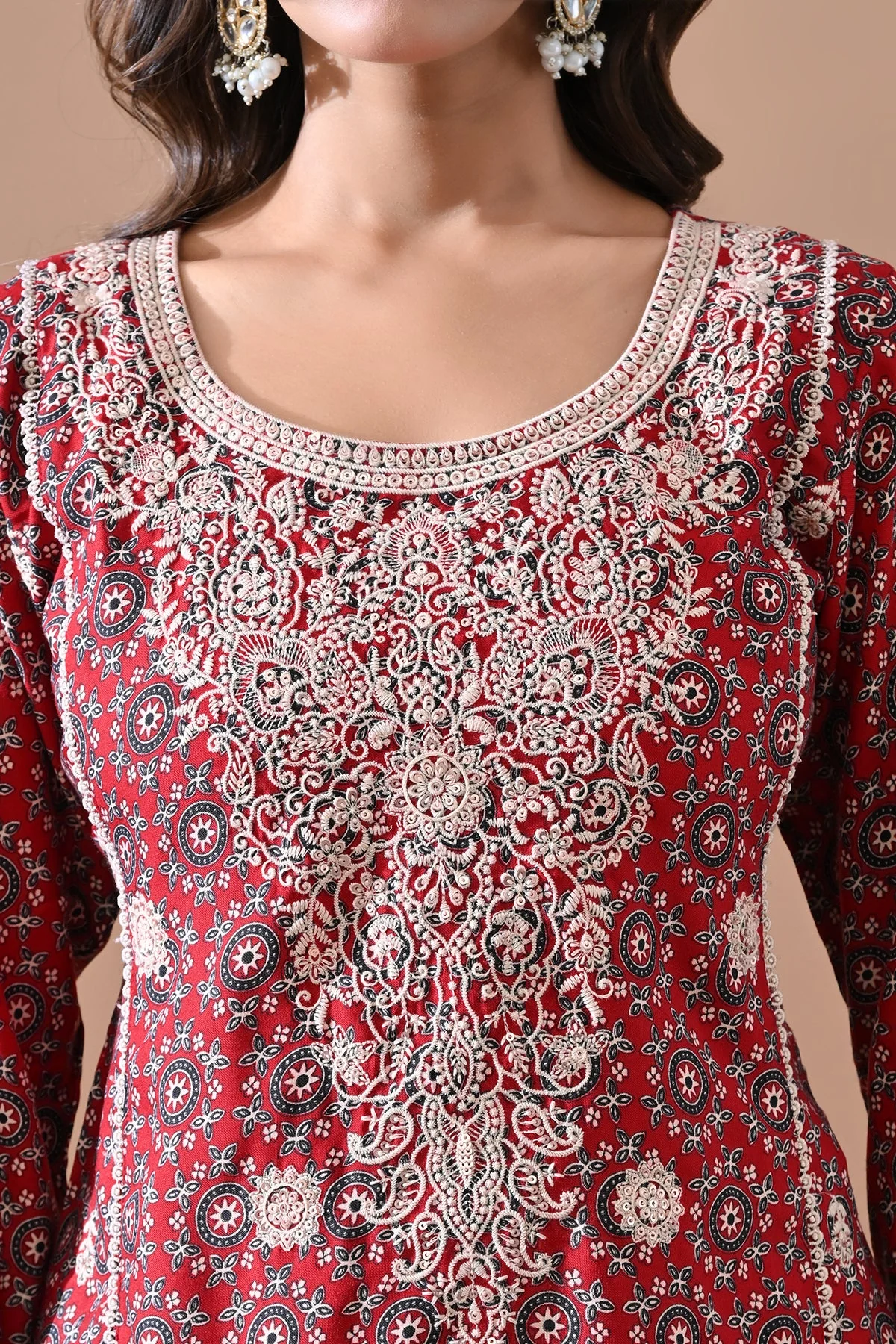 Maroon Embroidered Kurta 2 Pcs Set - Image 4