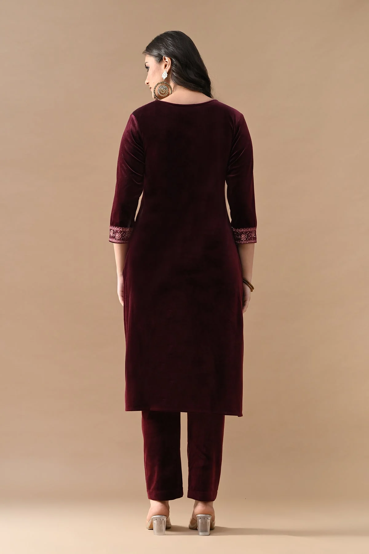 Maroon Embroidered Velvet Kurta 3 Pcs Set - Image 5