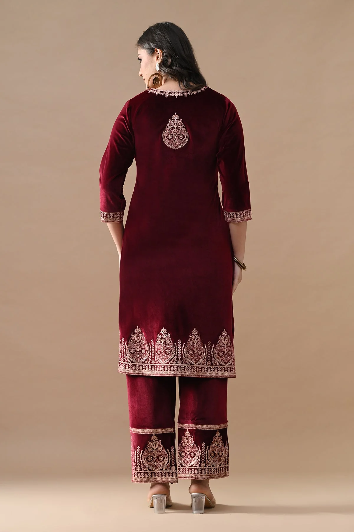Maroon Embroidered Velvet Kurta 3 Pcs Set - Image 5