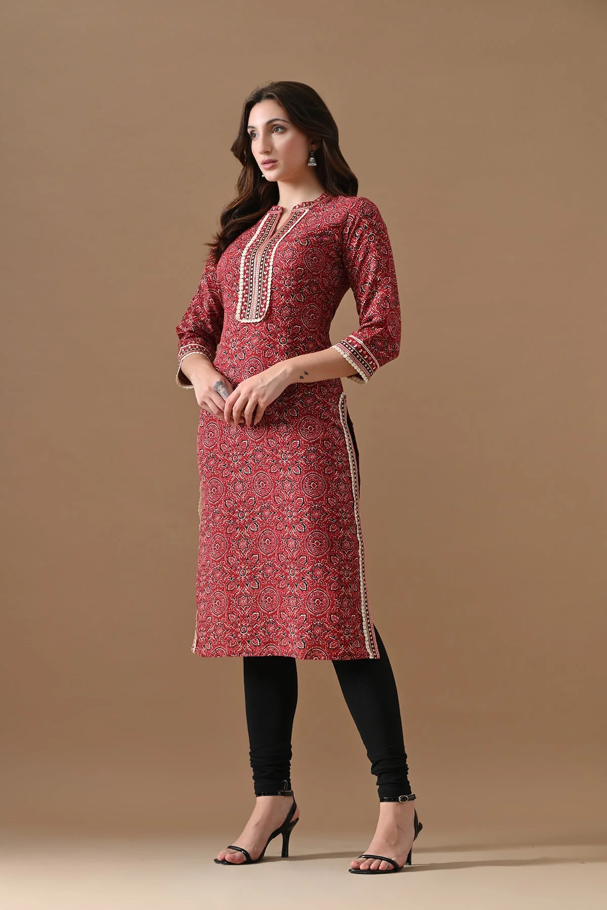 Maroon Printed Kurta 2 Pcs Set - Image 2