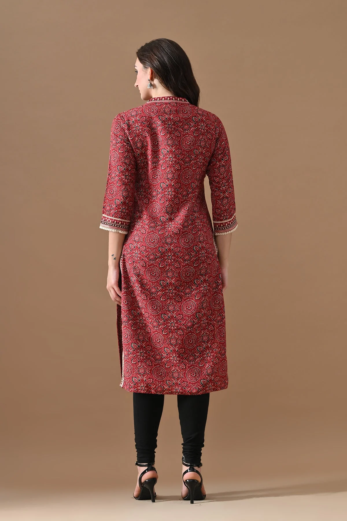 Maroon Printed Kurta 2 Pcs Set - Image 5