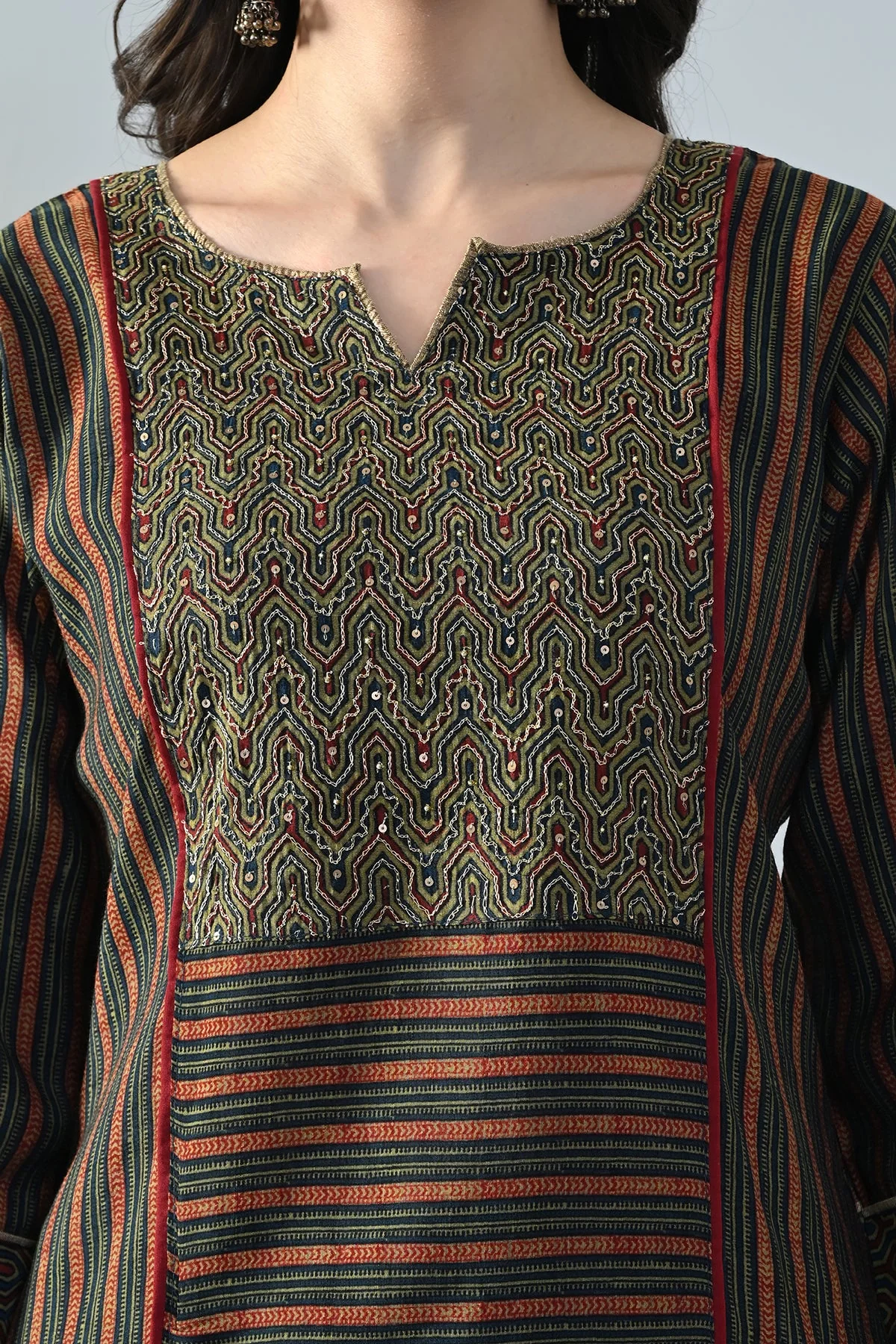 Multi Embellished Kurta 3 Pcs Set - Image 5
