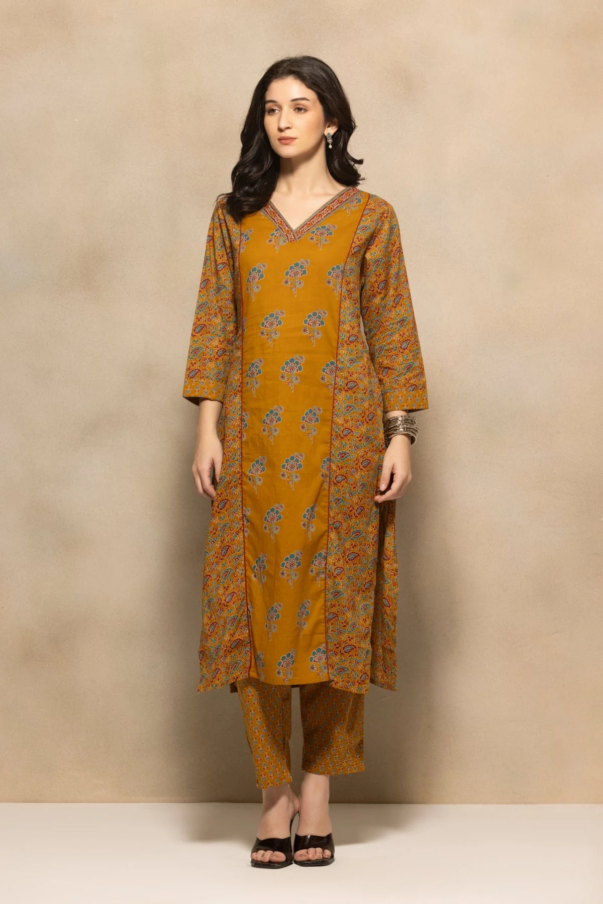 Mustard Floral Printed Kurta 3 Pcs Set - Image 7