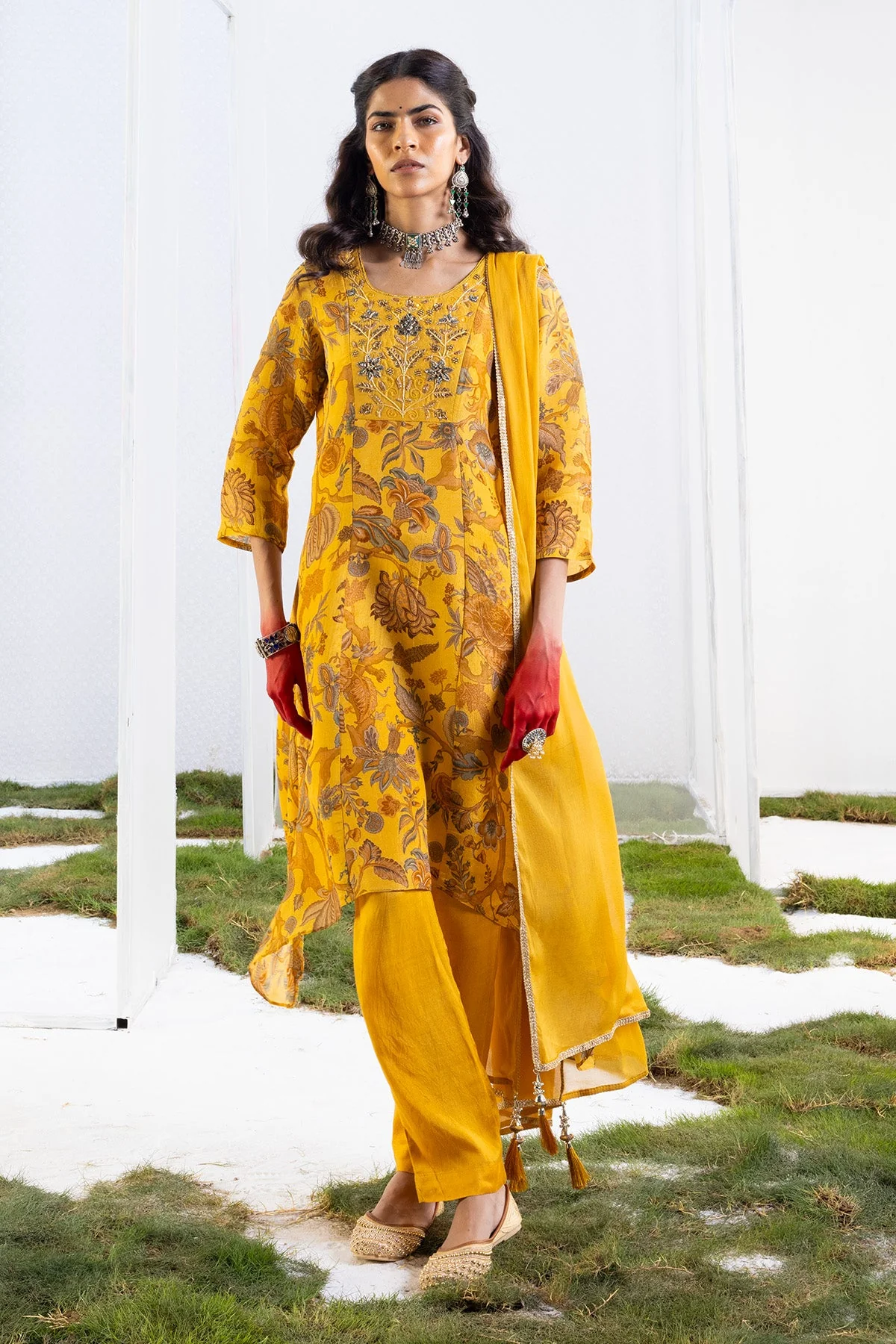 Mustard Floral Yoke-Embellished Kurta. 3 Pcs Set - Image 7