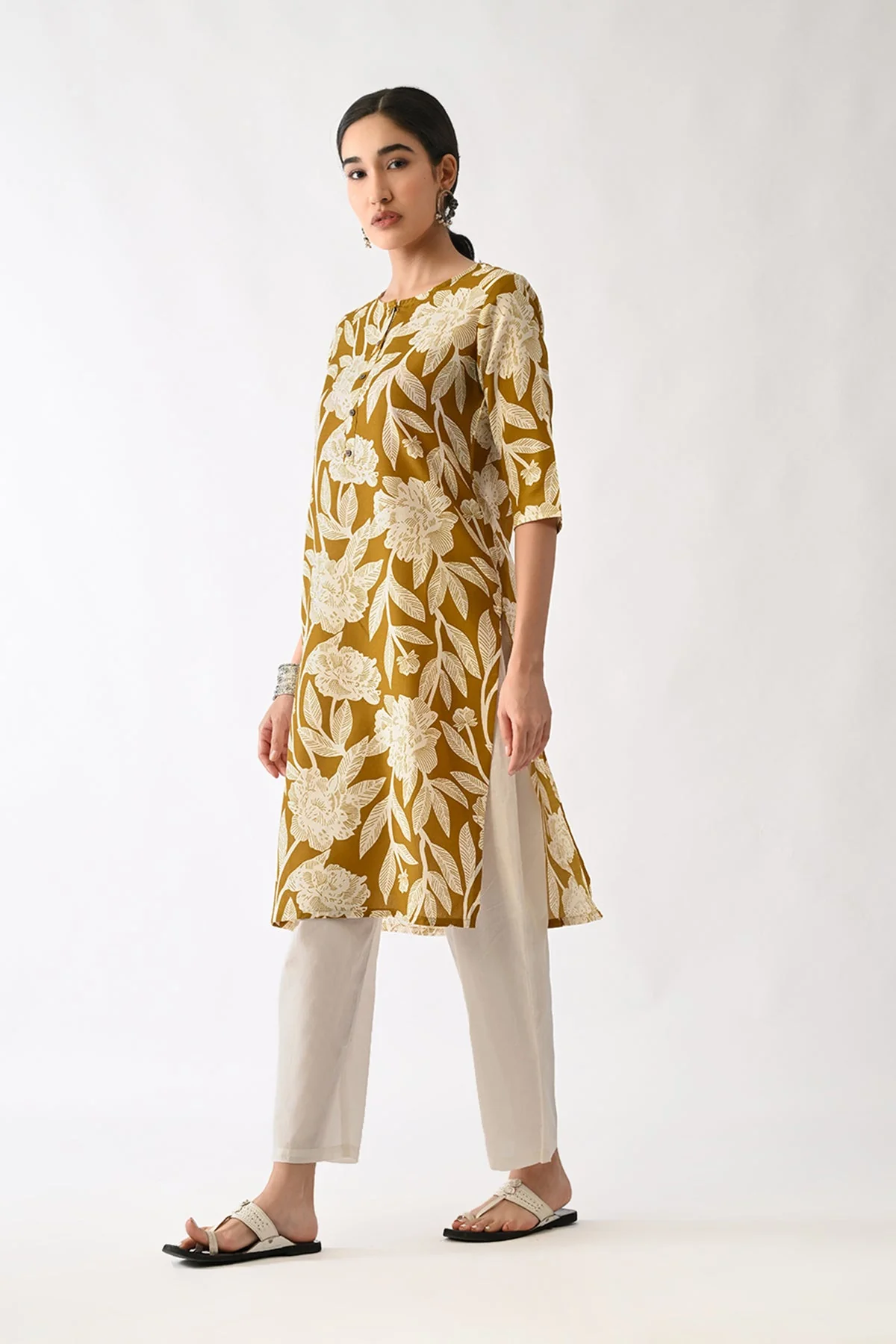 Mustard Printed Kurta - Image 4