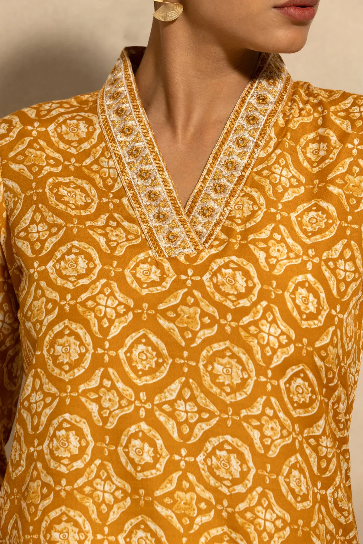 Mustard Printed Kurta - Image 4