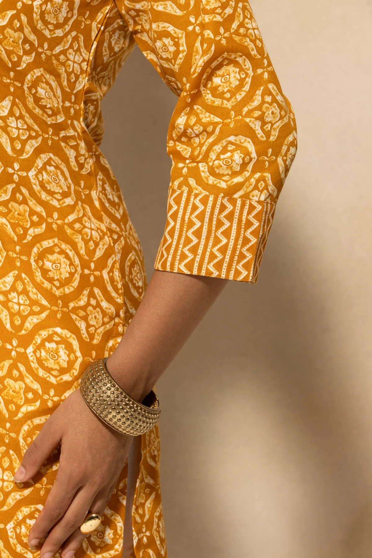 Mustard Printed Kurta - Image 6