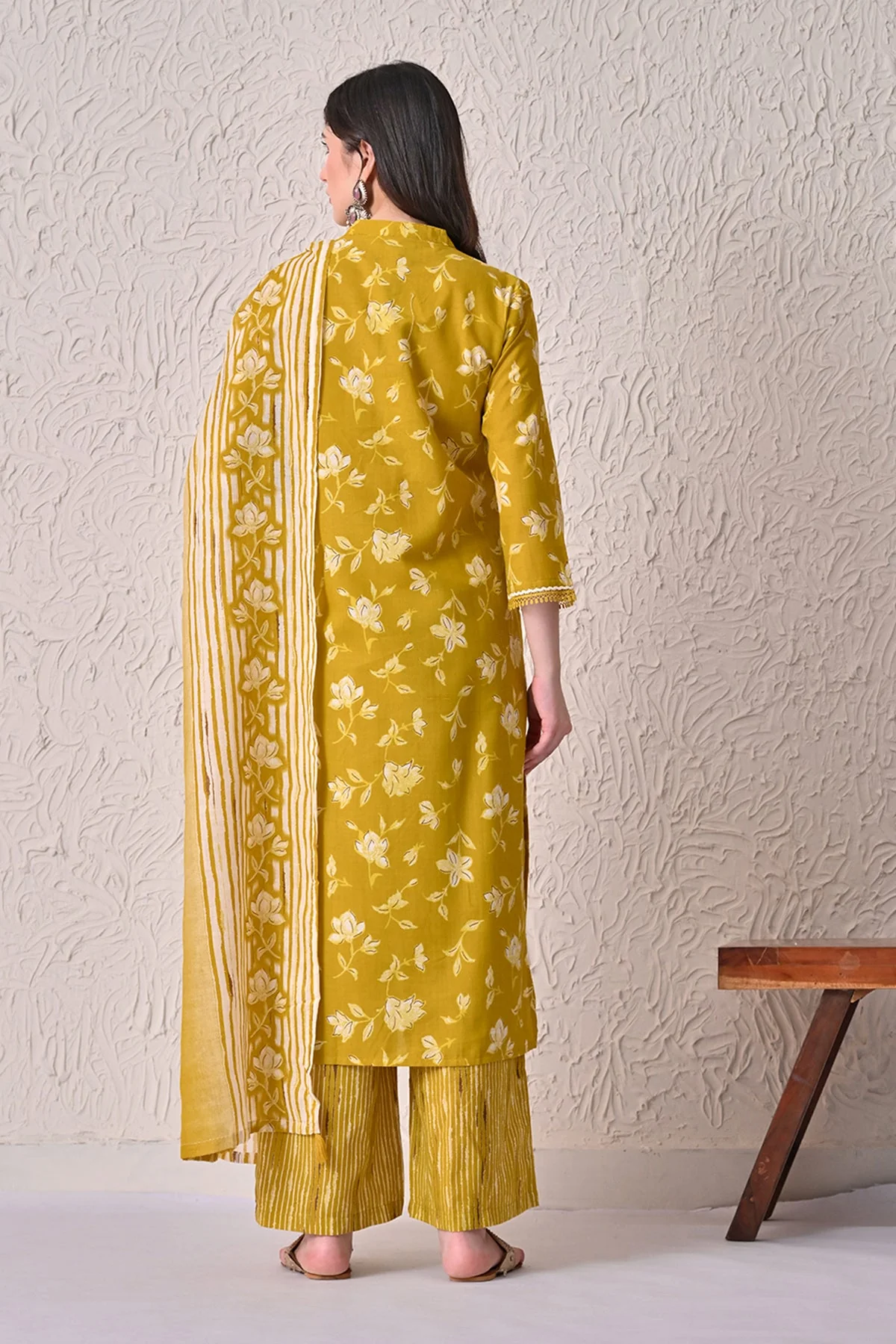 Mustard Printed Kurta 3 Pcs Set - Image 5
