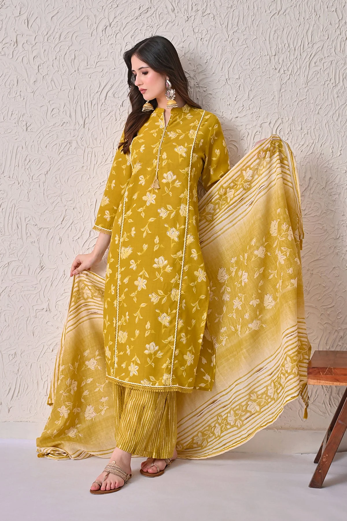 Mustard Printed Kurta 3 Pcs Set - Image 7