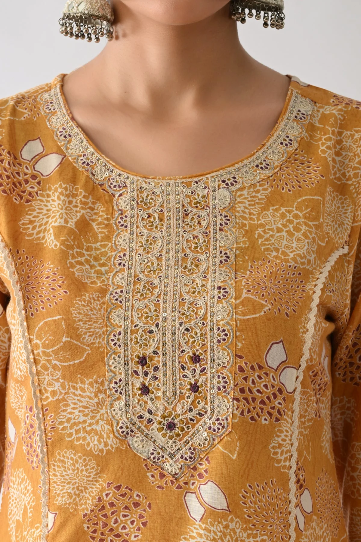 Mustard Printed Kurta 3 Pcs Set - Image 4