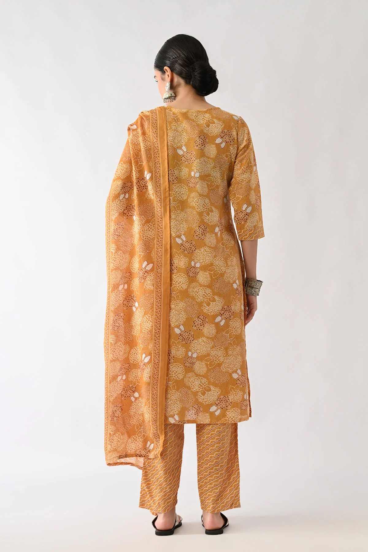 Mustard Printed Kurta 3 Pcs Set - Image 5