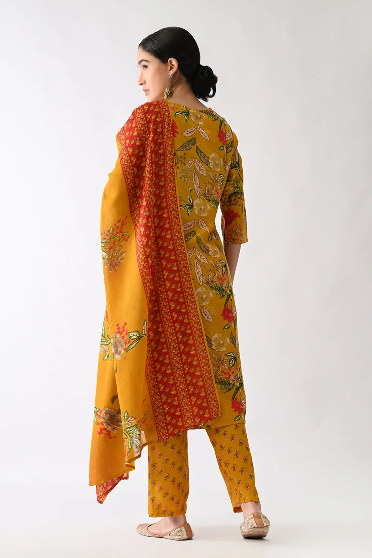 Mustard Printed Kurta 3 Pcs Set - Image 3