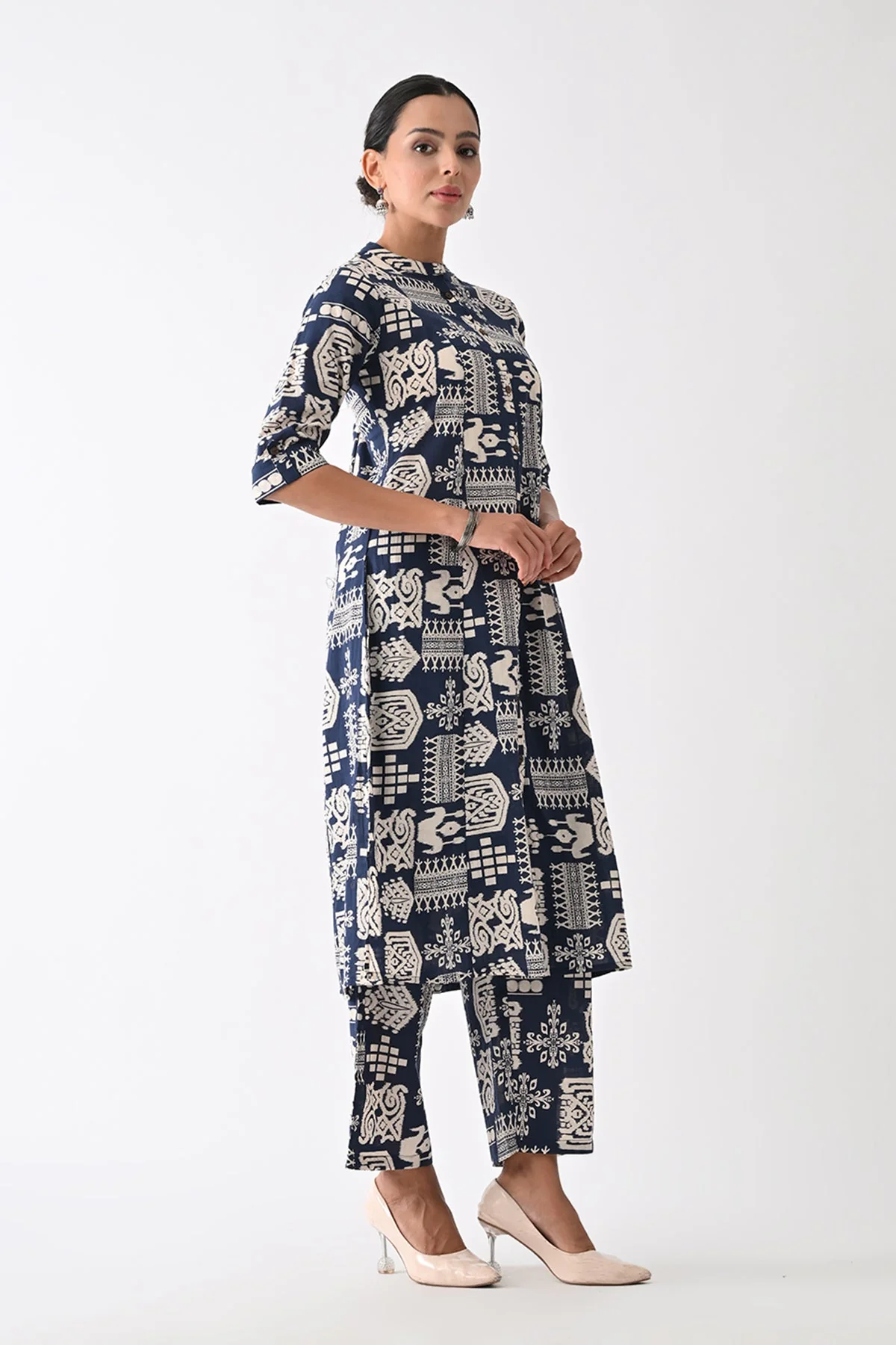 Navy Blue Abstract Printed Kurta 2 Pcs Set - Image 4