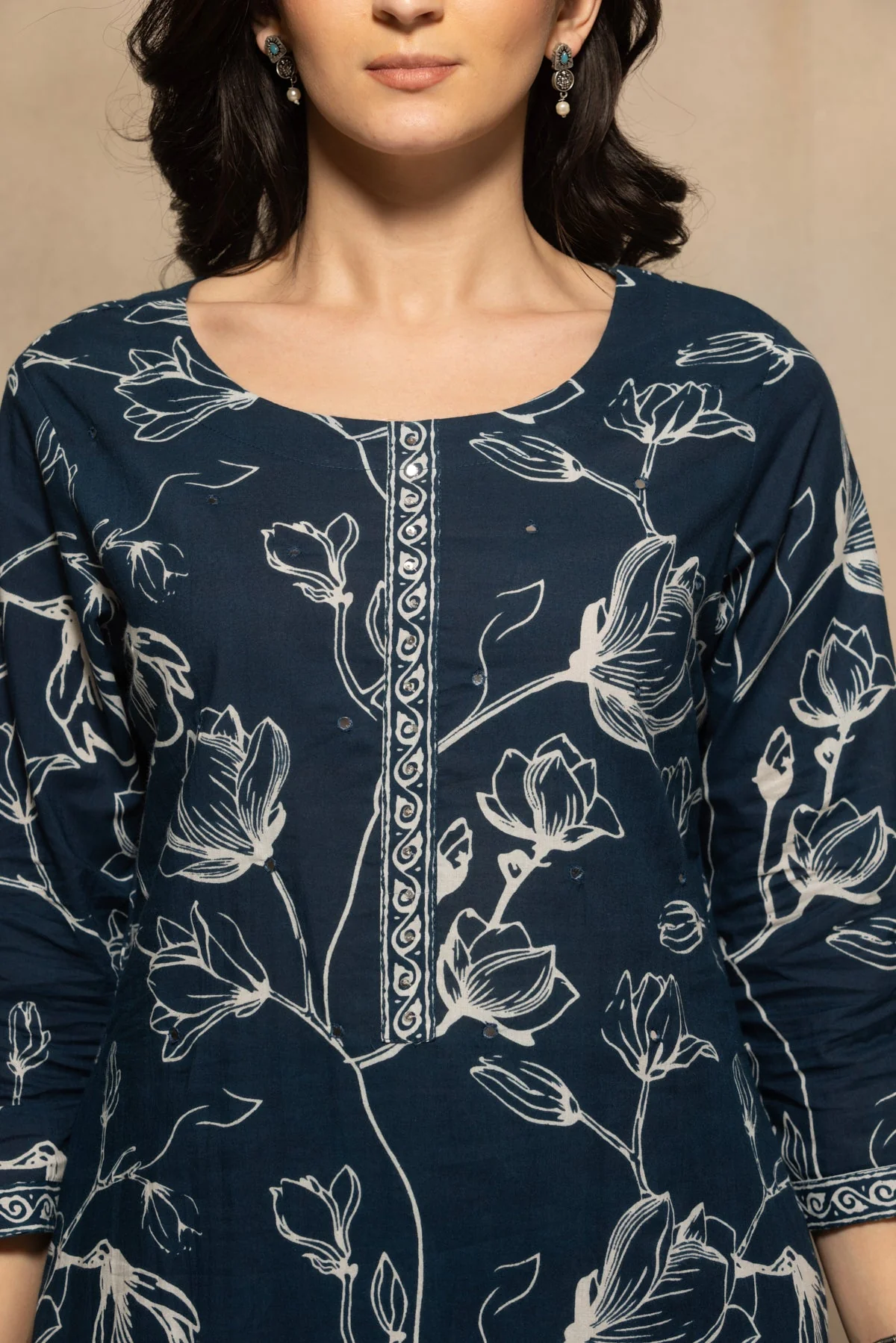 Navy Blue Floral Printed Kurta 3 Pcs Set - Image 4