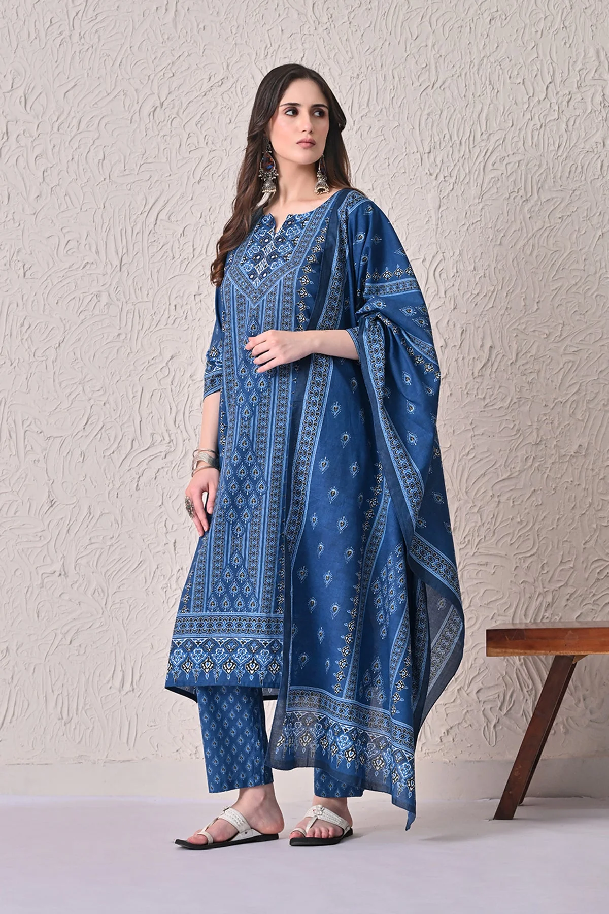 Navy Blue Printed Kurta 3 Pcs Set - Image 2