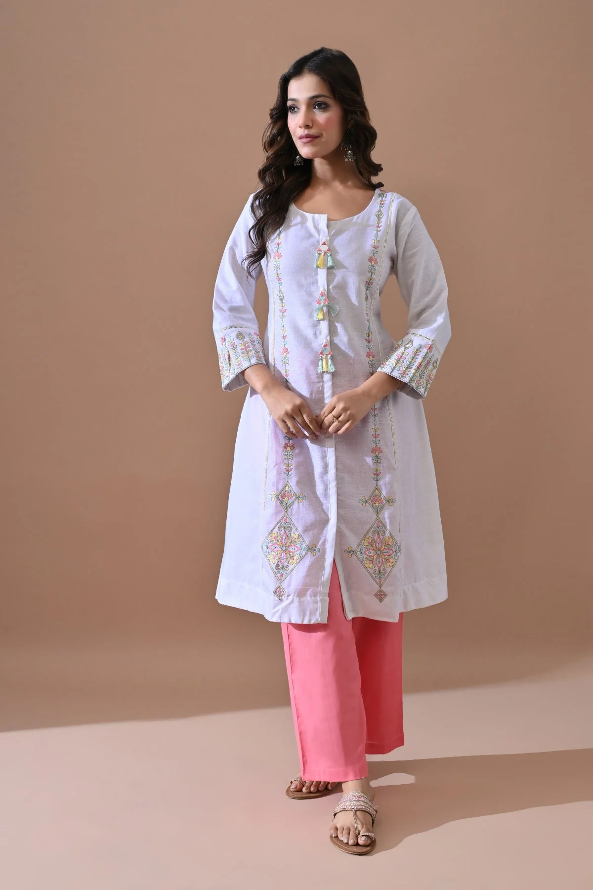 Off White Embroidered Kurta 2 Pcs Set - Image 3
