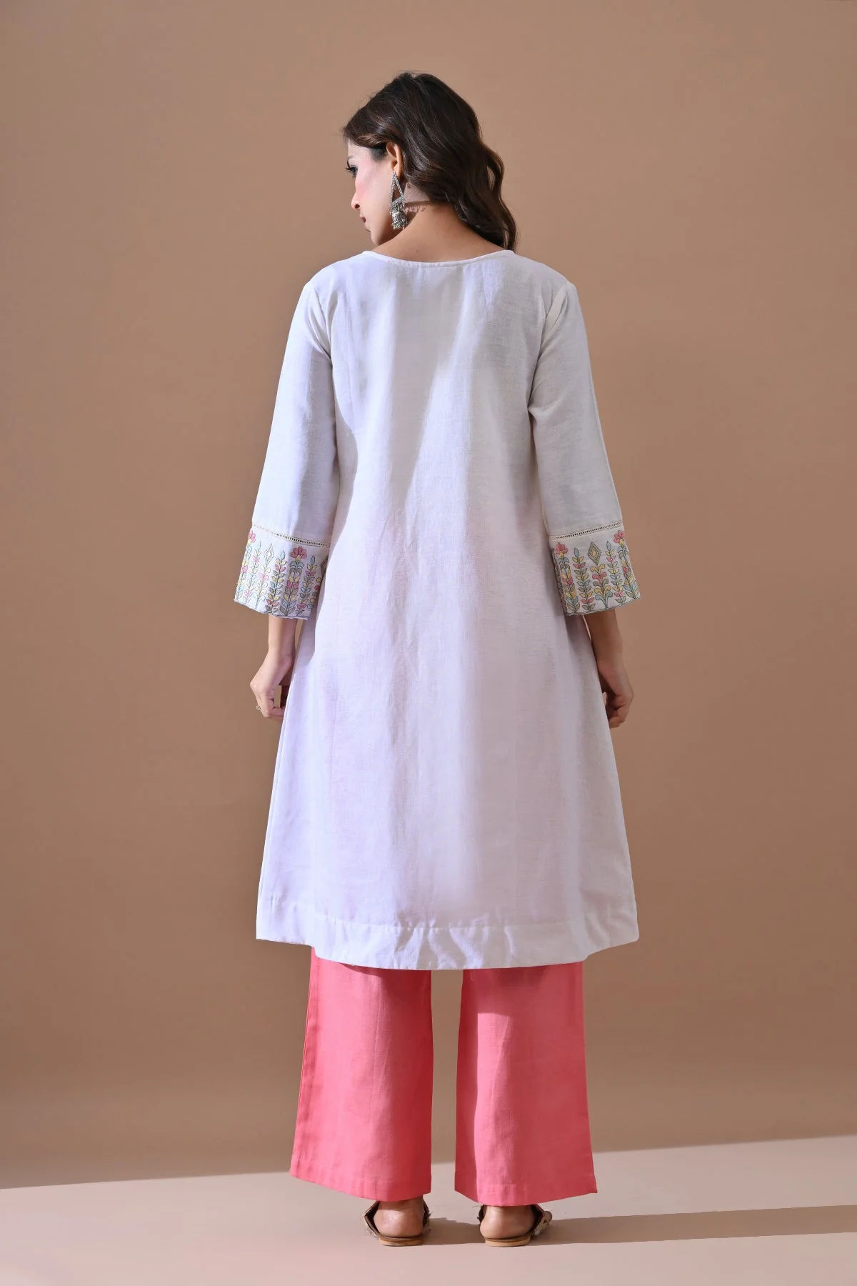 Off White Embroidered Kurta 2 Pcs Set - Image 5