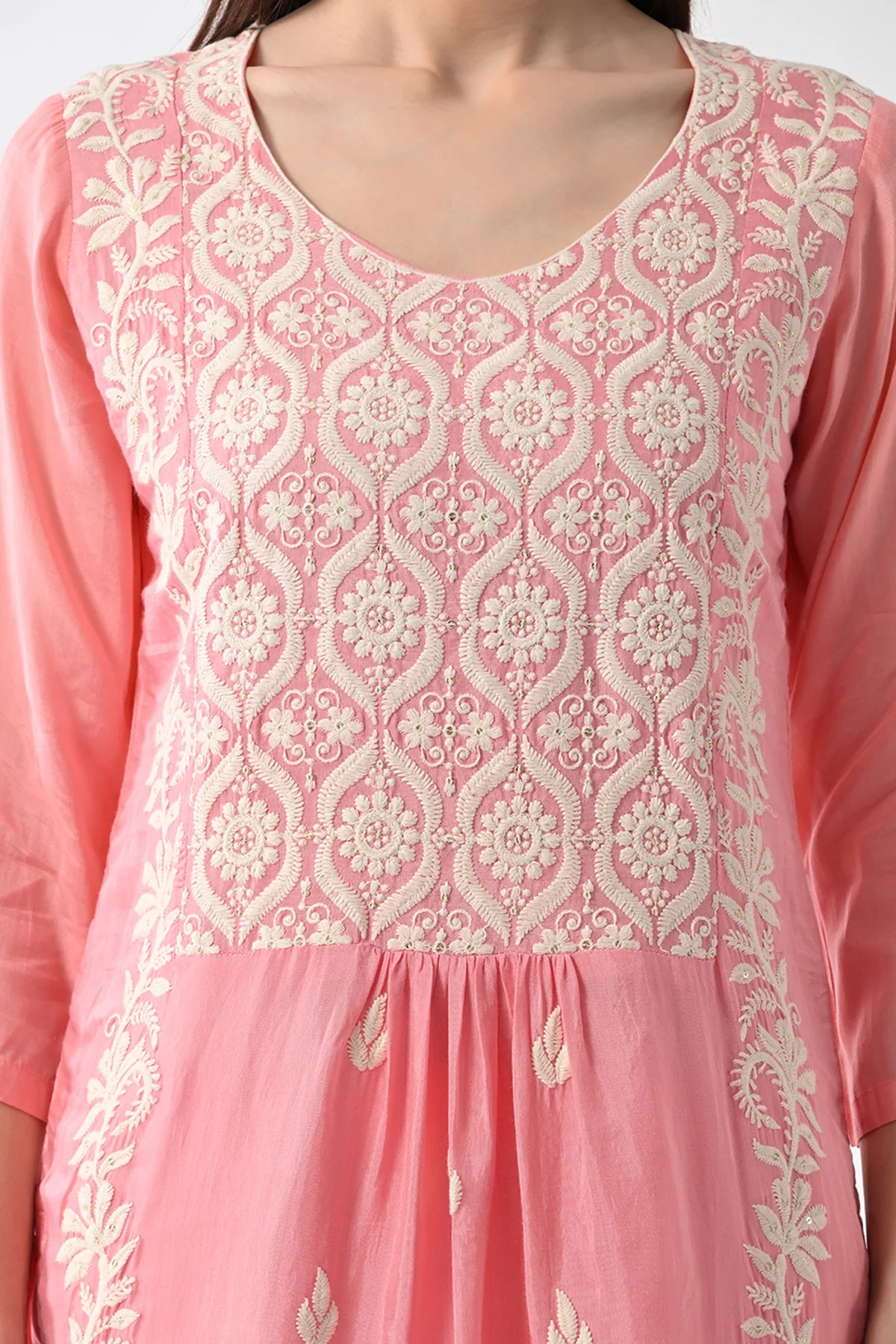 Peach Embroidered Kurta 3 Pcs Set - Image 4
