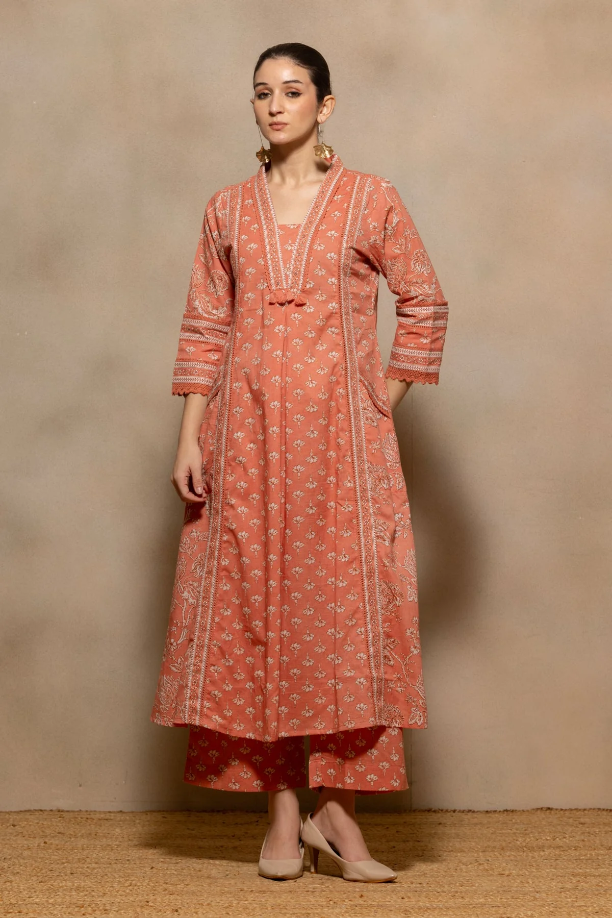 Peach Floral Printed Flared Kurta 3 Pcs Set - Image 7