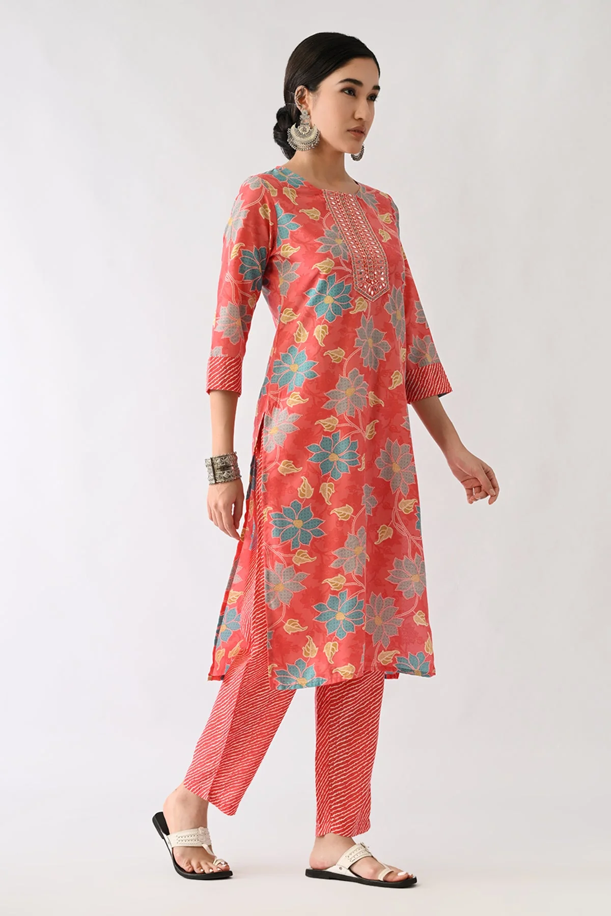 Peach Pink Printed Kurta 3 Pcs Set - Image 5