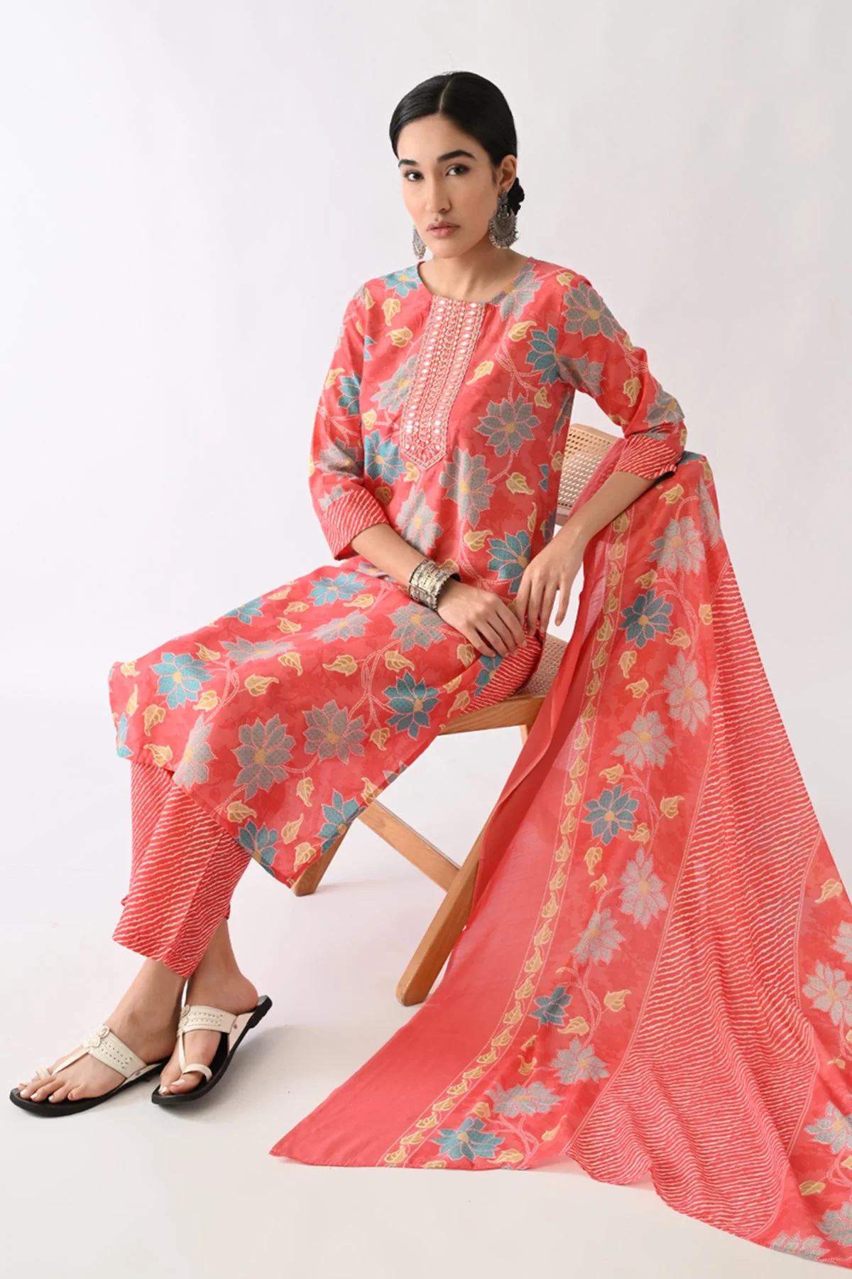 Peach Pink Printed Kurta 3 Pcs Set - Image 8
