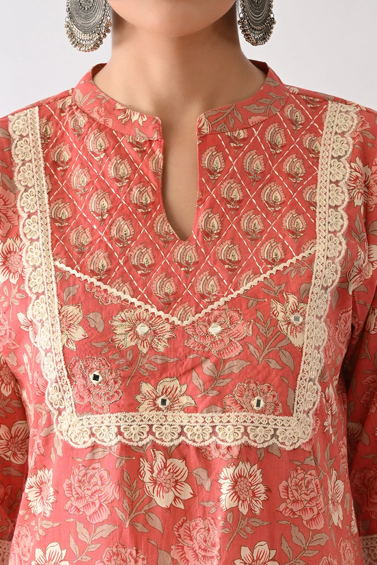 Peach Pink Printed Kurta 3 Pcs Set - Image 2