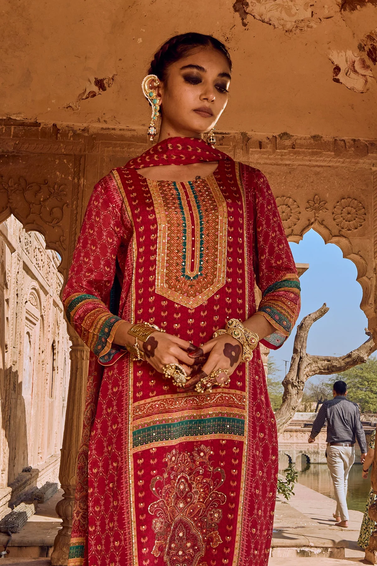 Pink Embellished Kurta 3 Pcs Set - Image 5