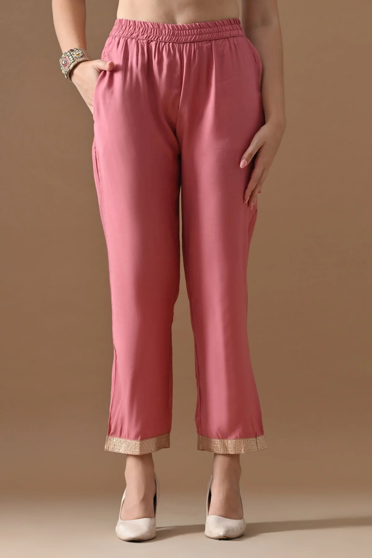 Pink Embellished Kurta 3 Pcs Set - Image 6