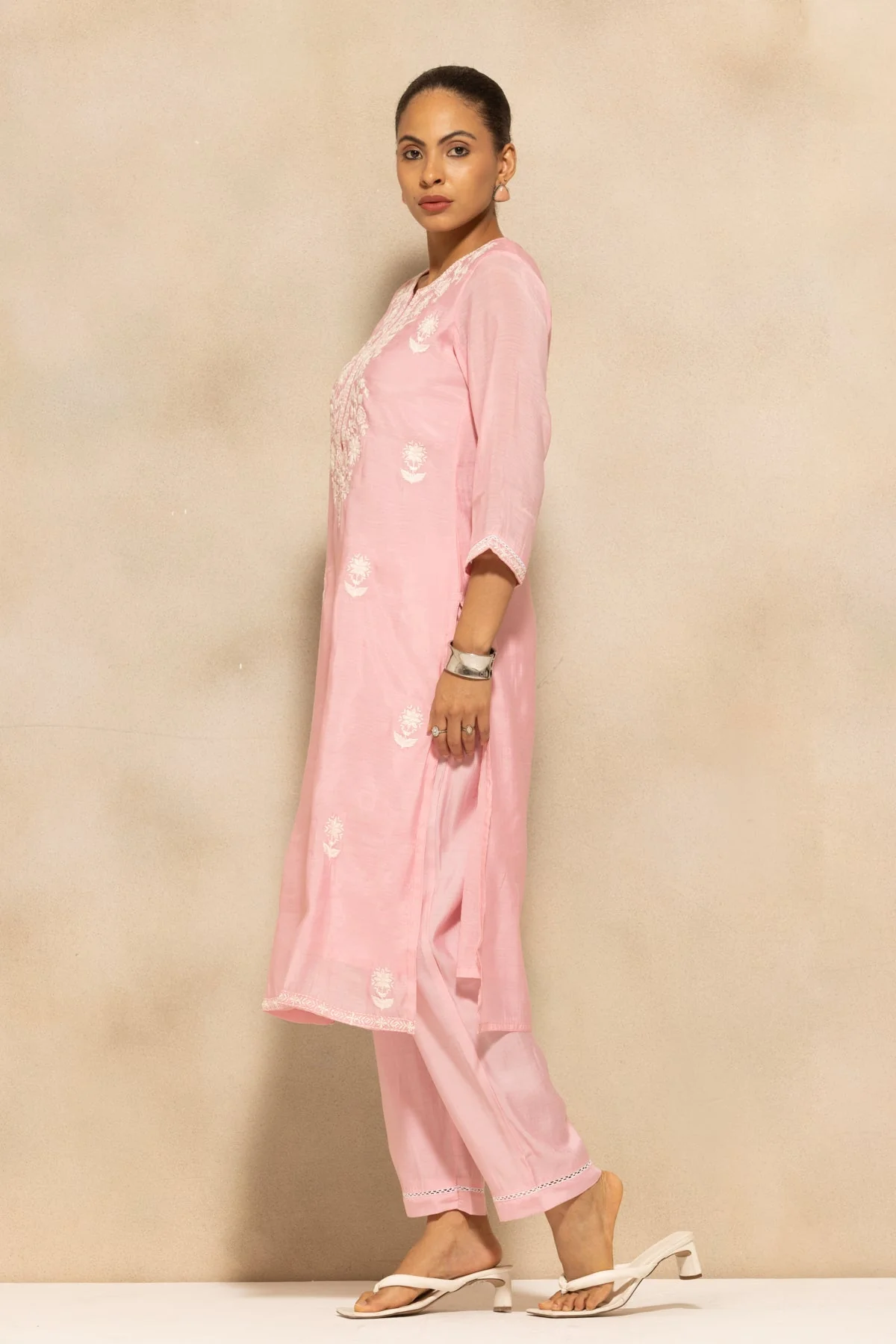 Pink Embroidered Kurta 3 Pcs Set - Image 2