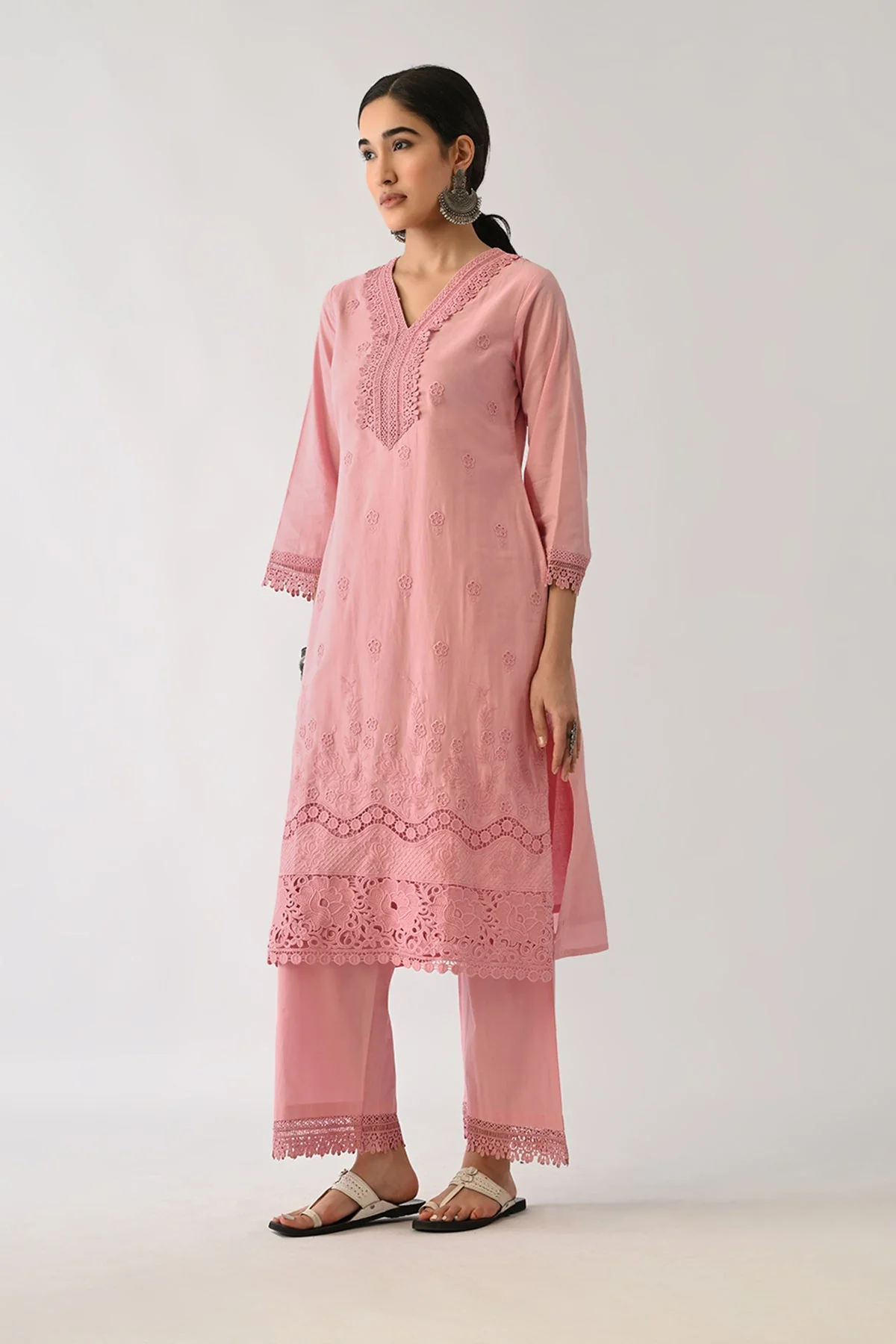 Pink Embroidered Kurta 2 Pcs Set - Image 2