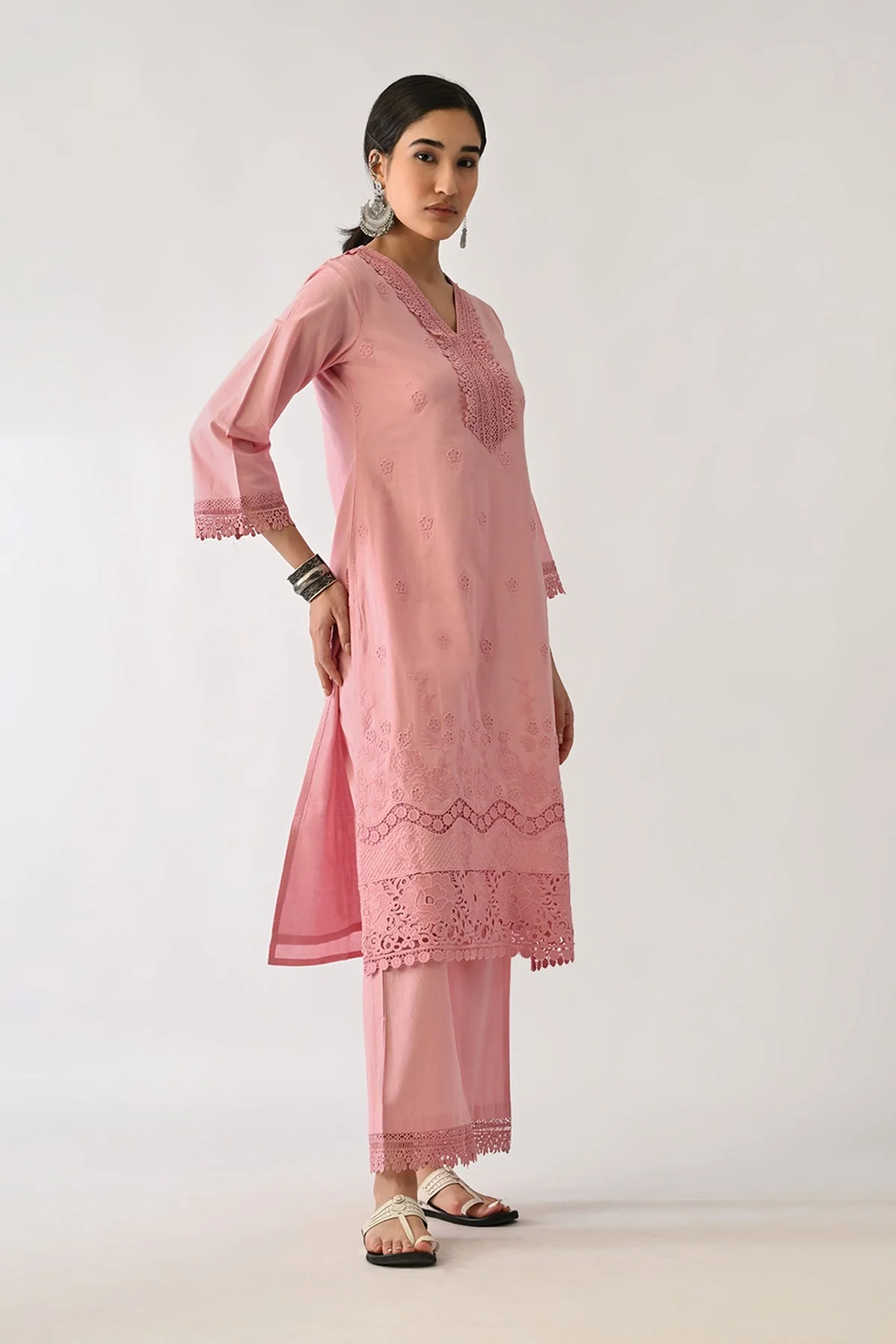 Pink Embroidered Kurta 2 Pcs Set - Image 3